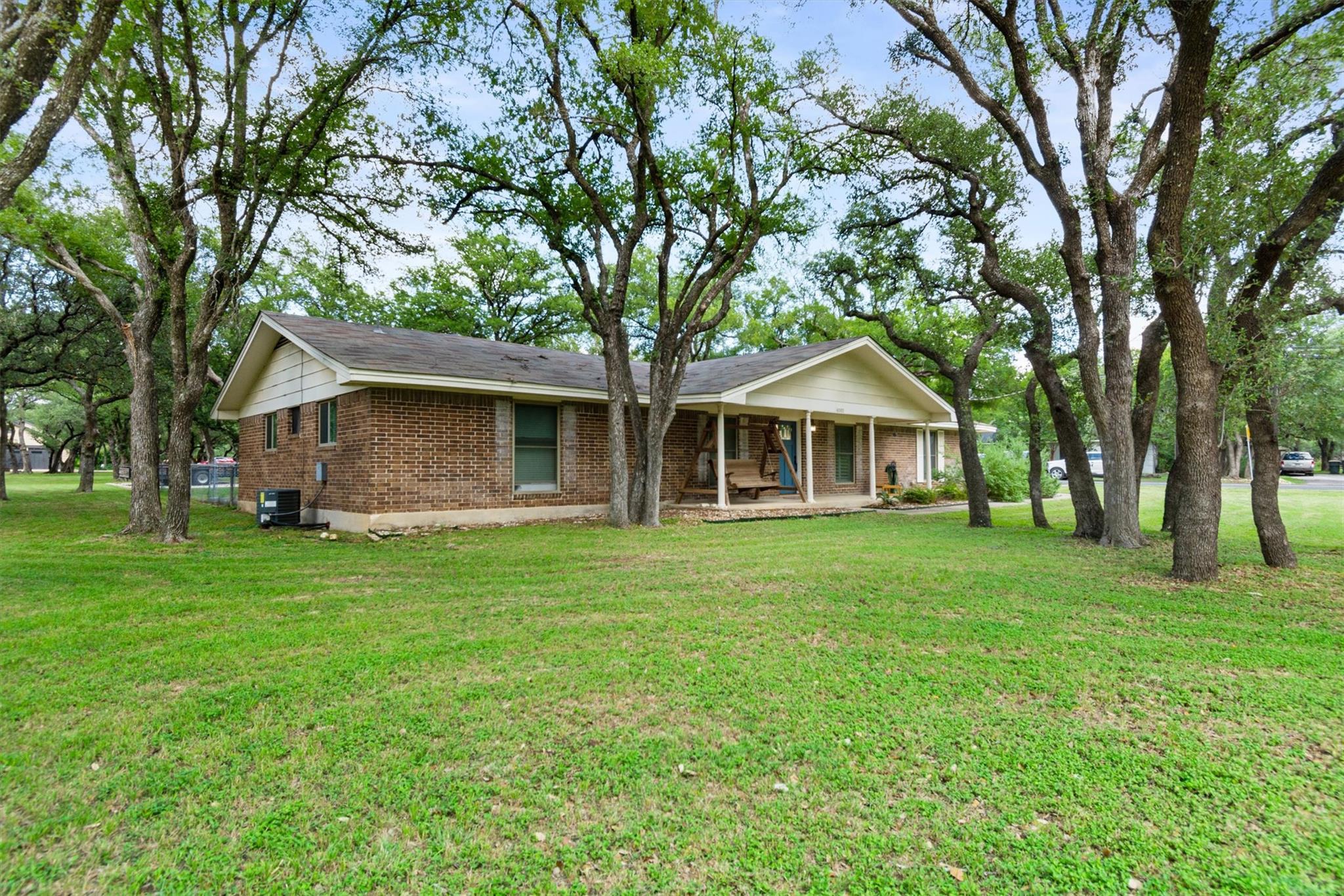 4001 Granada Dr, Georgetown, TX 78628