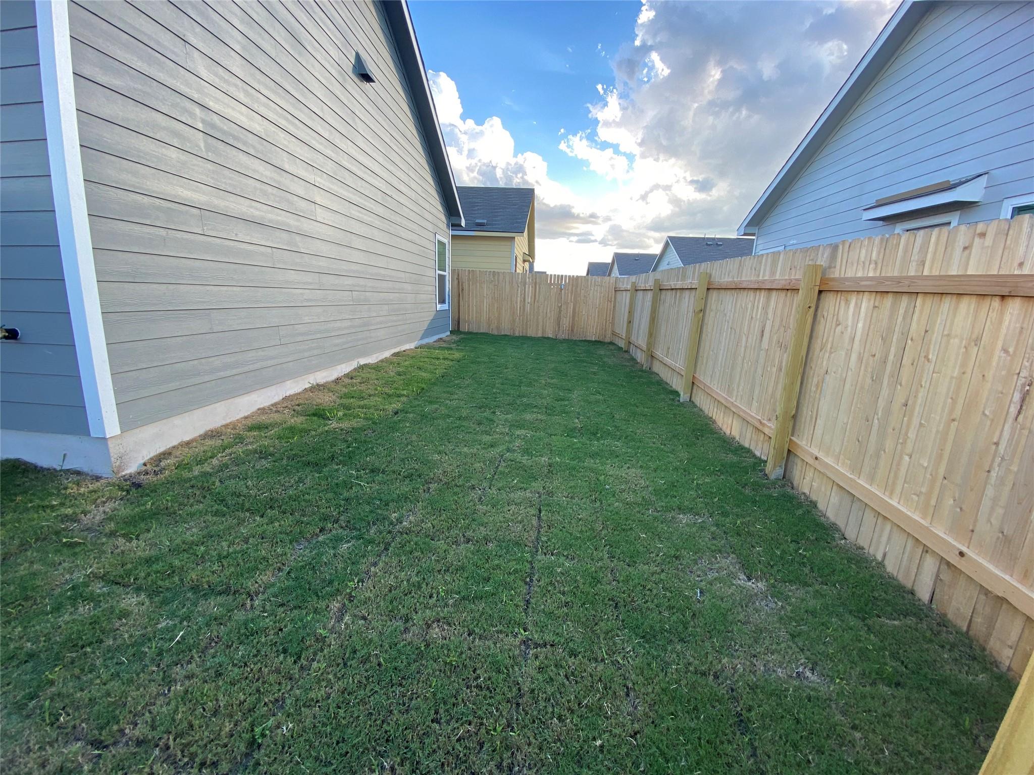 247 Mica Trl, Maxwell, TX 78656