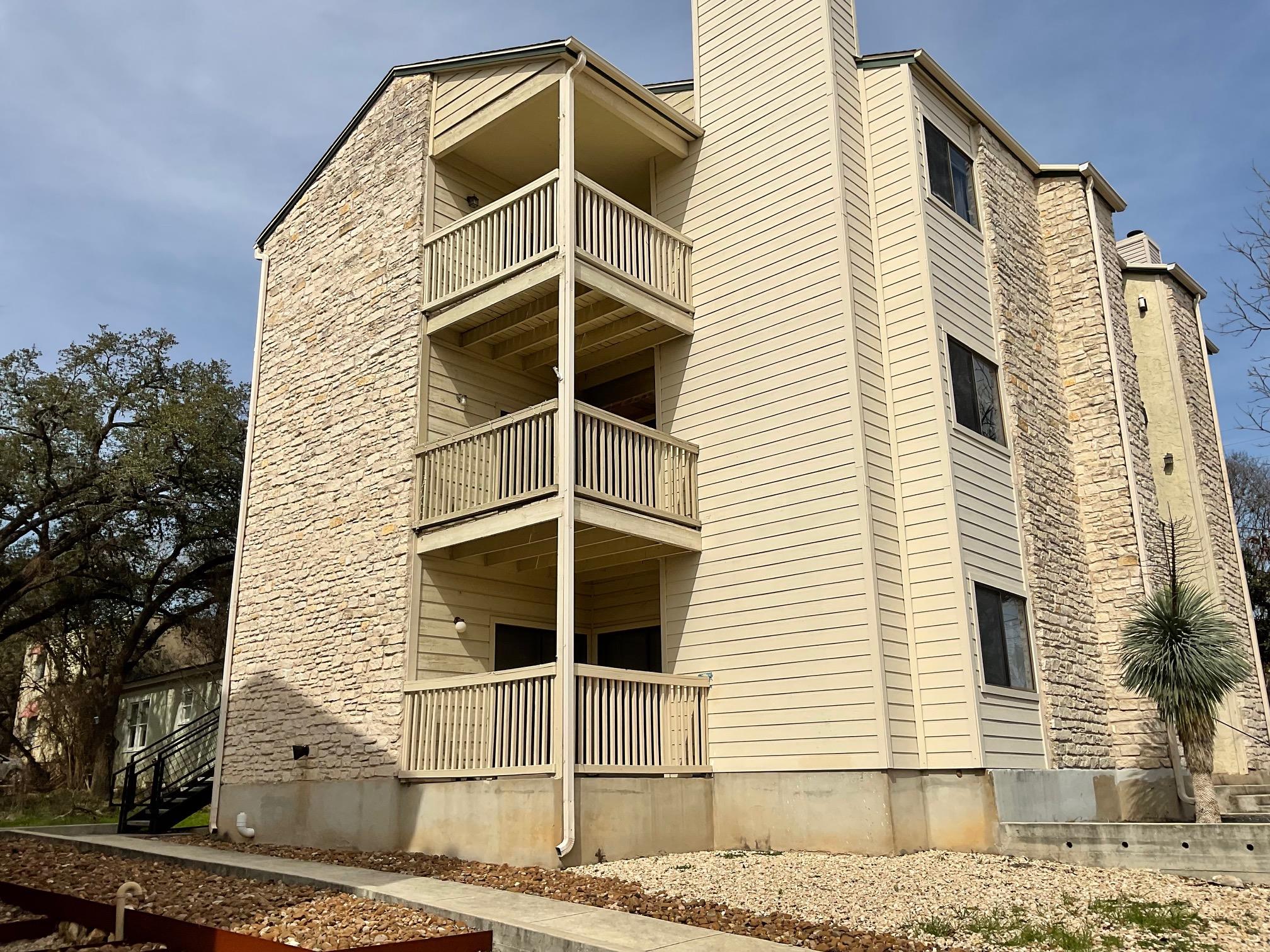1013 Chestnut St # Building D, Unit 5, San Marcos, TX 78666