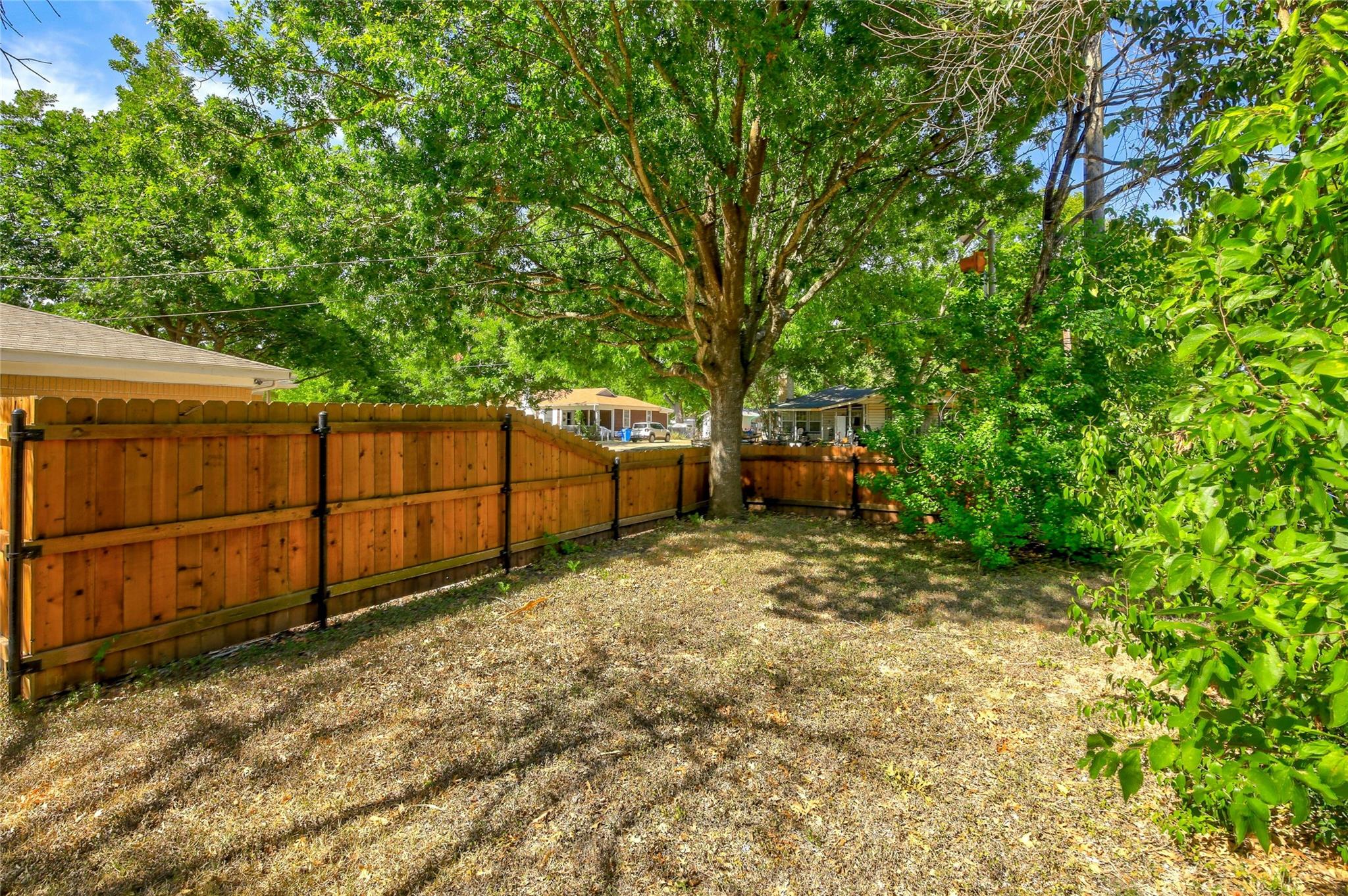 1016 Randall St, Taylor, TX 76574
