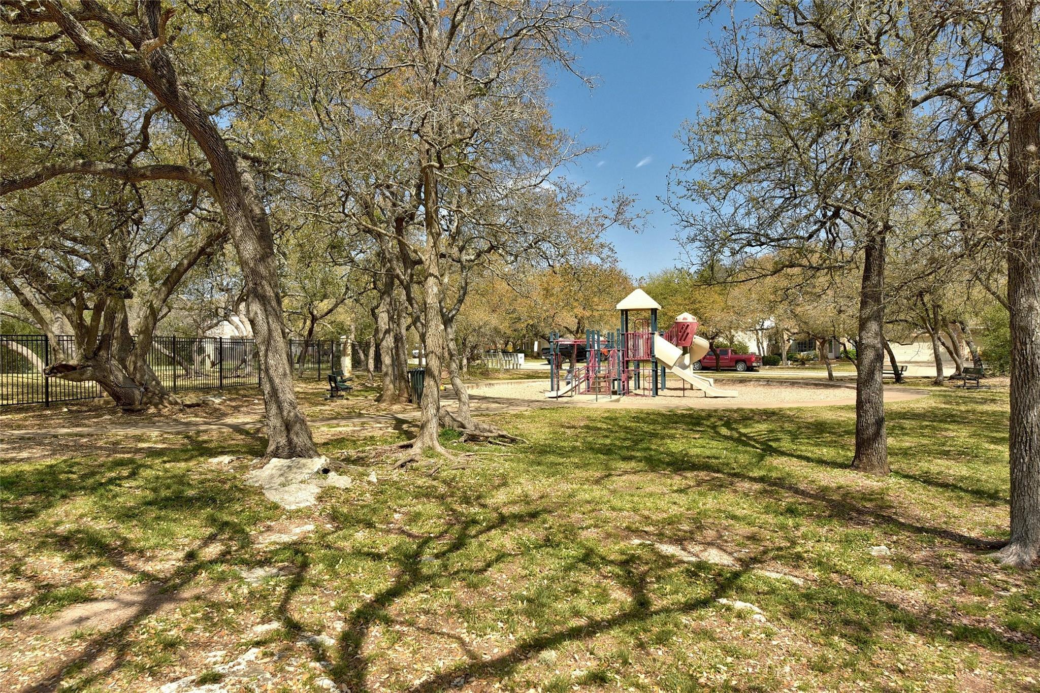 1204 Fall Creek Loop Dr, Austin, TX 78613