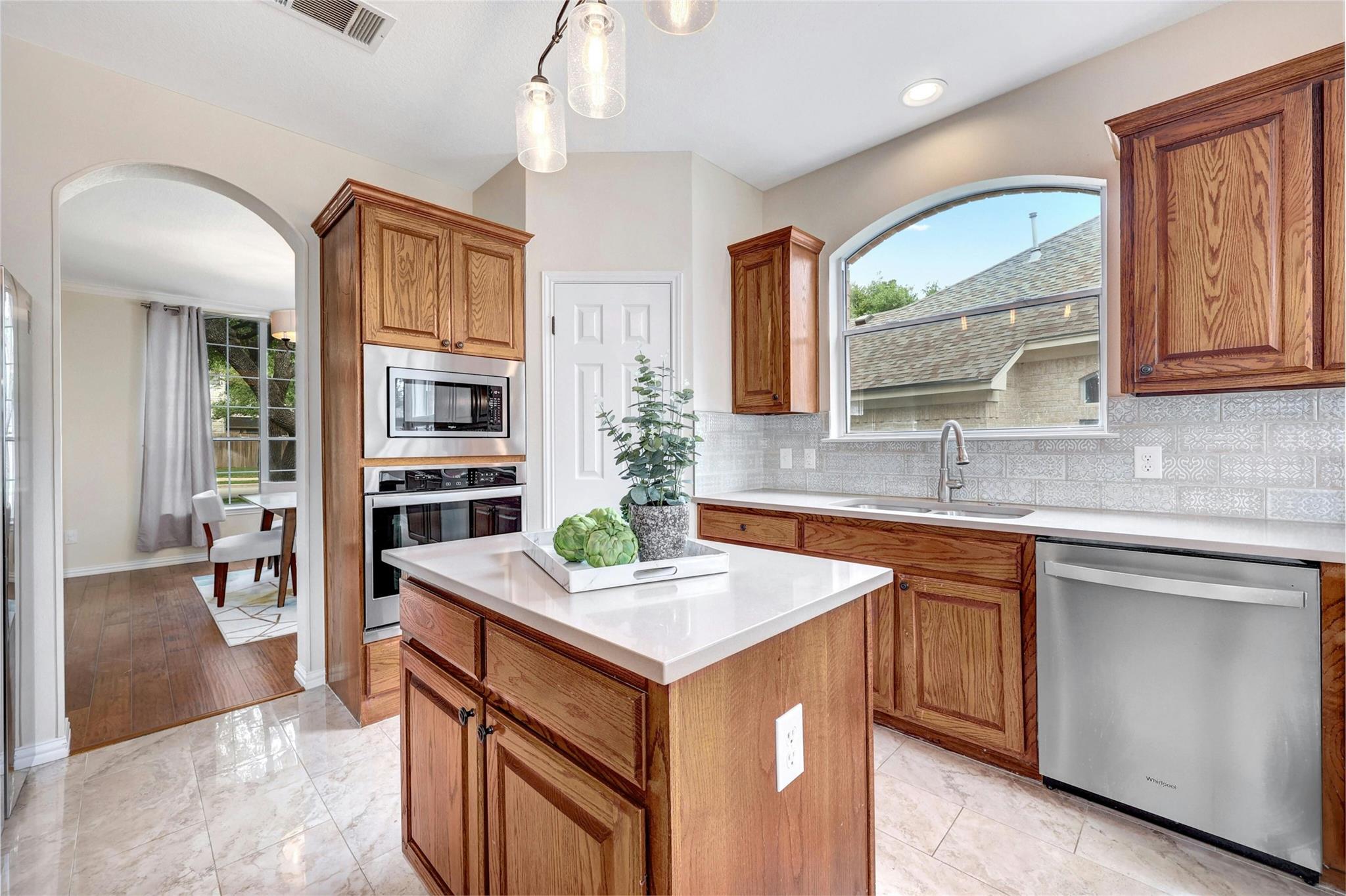1204 Fall Creek Loop Dr, Austin, TX 78613