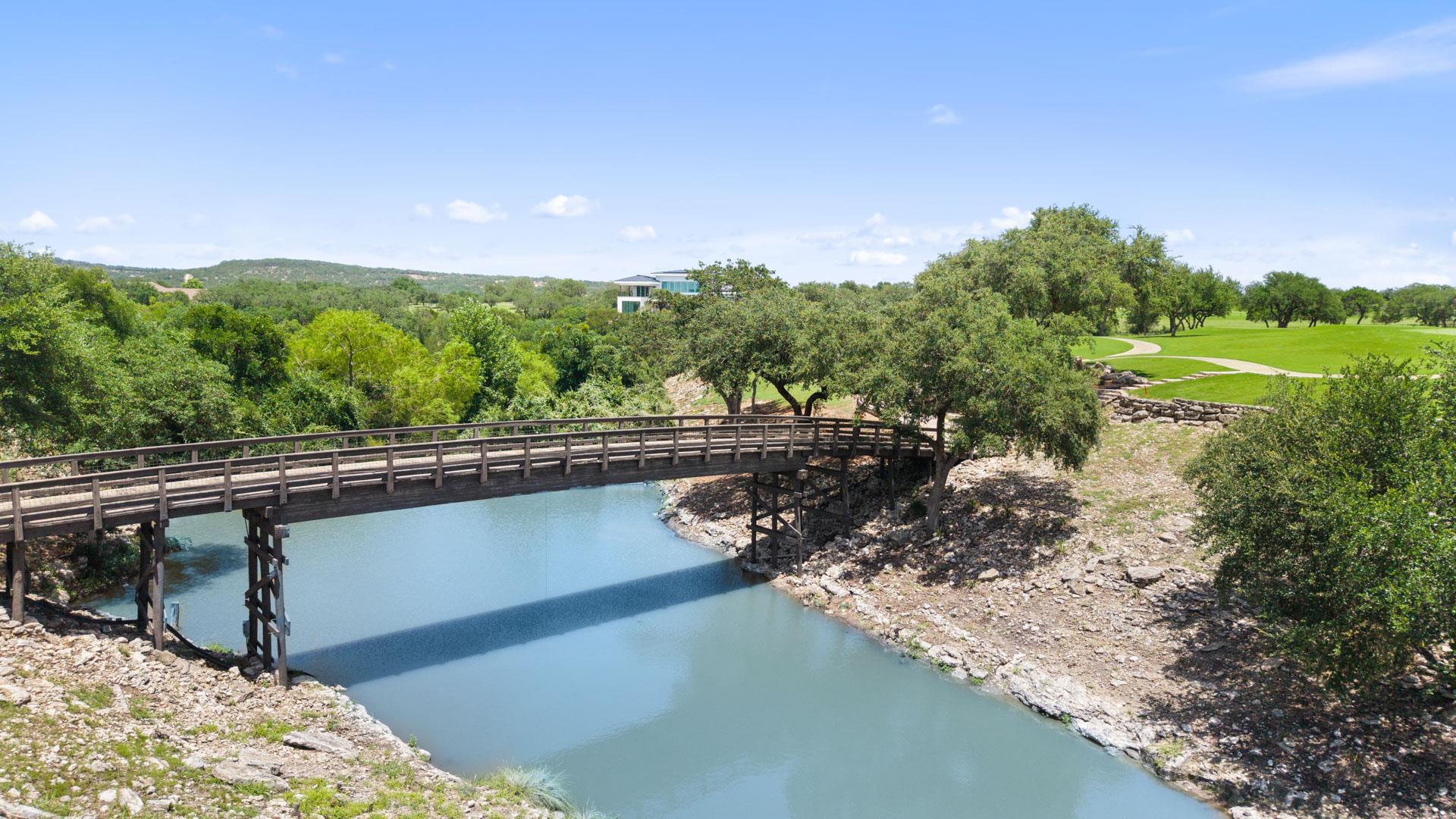 25308 CLIFF XING Xing, Spicewood, TX 78669