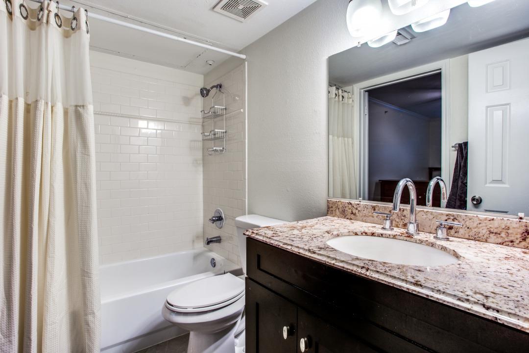 501 W 26th St # 105, Austin, TX 78705