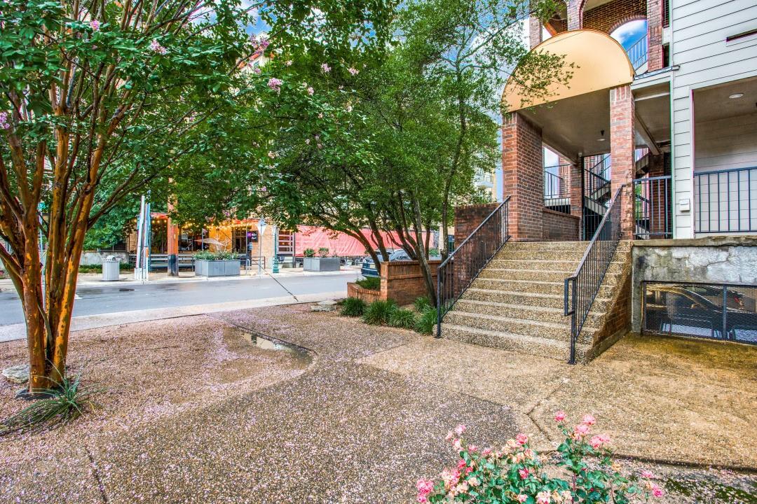 501 W 26th St # 105, Austin, TX 78705