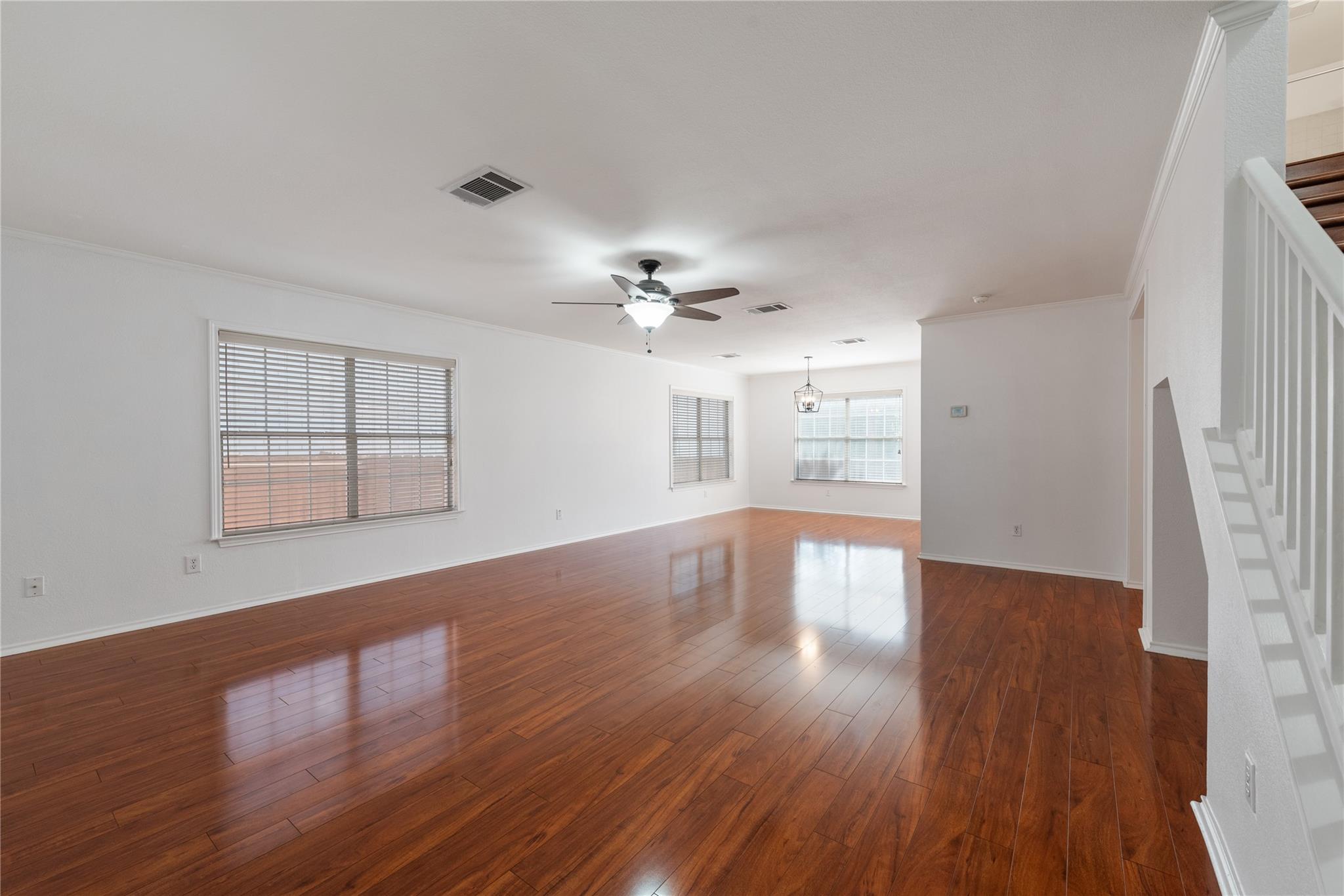 11413 Kingsgate Dr, Austin, TX 78748
