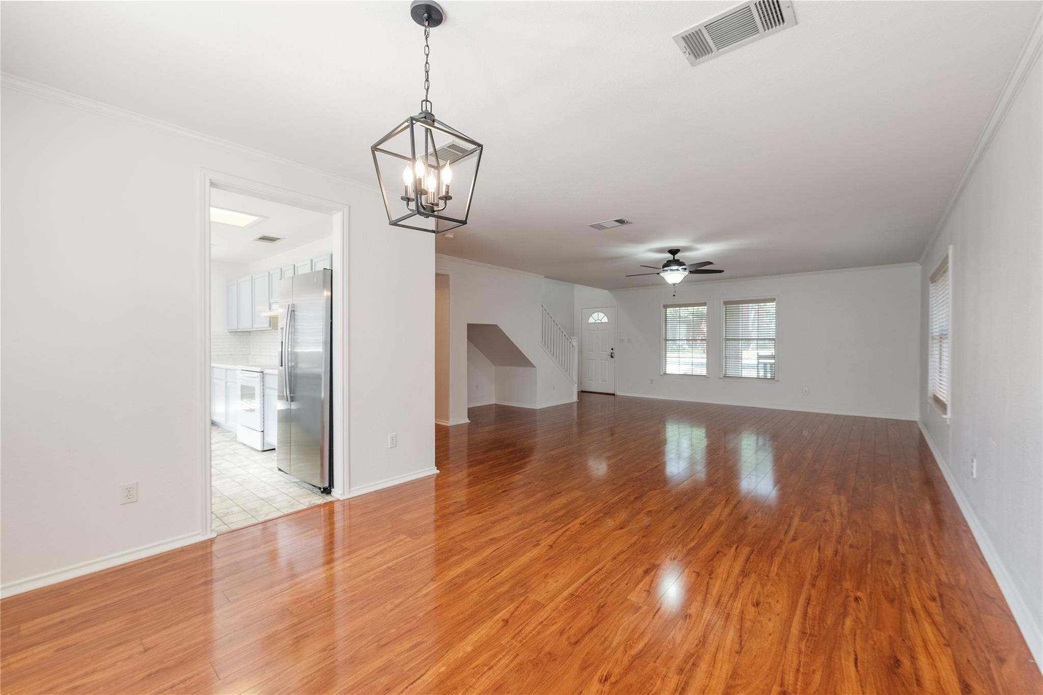 11413 Kingsgate Dr, Austin, TX 78748