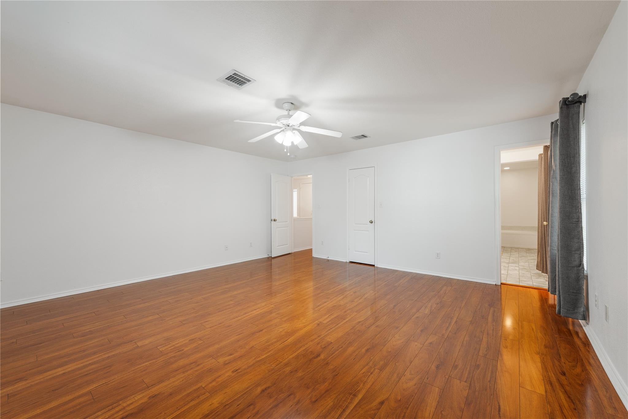 11413 Kingsgate Dr, Austin, TX 78748