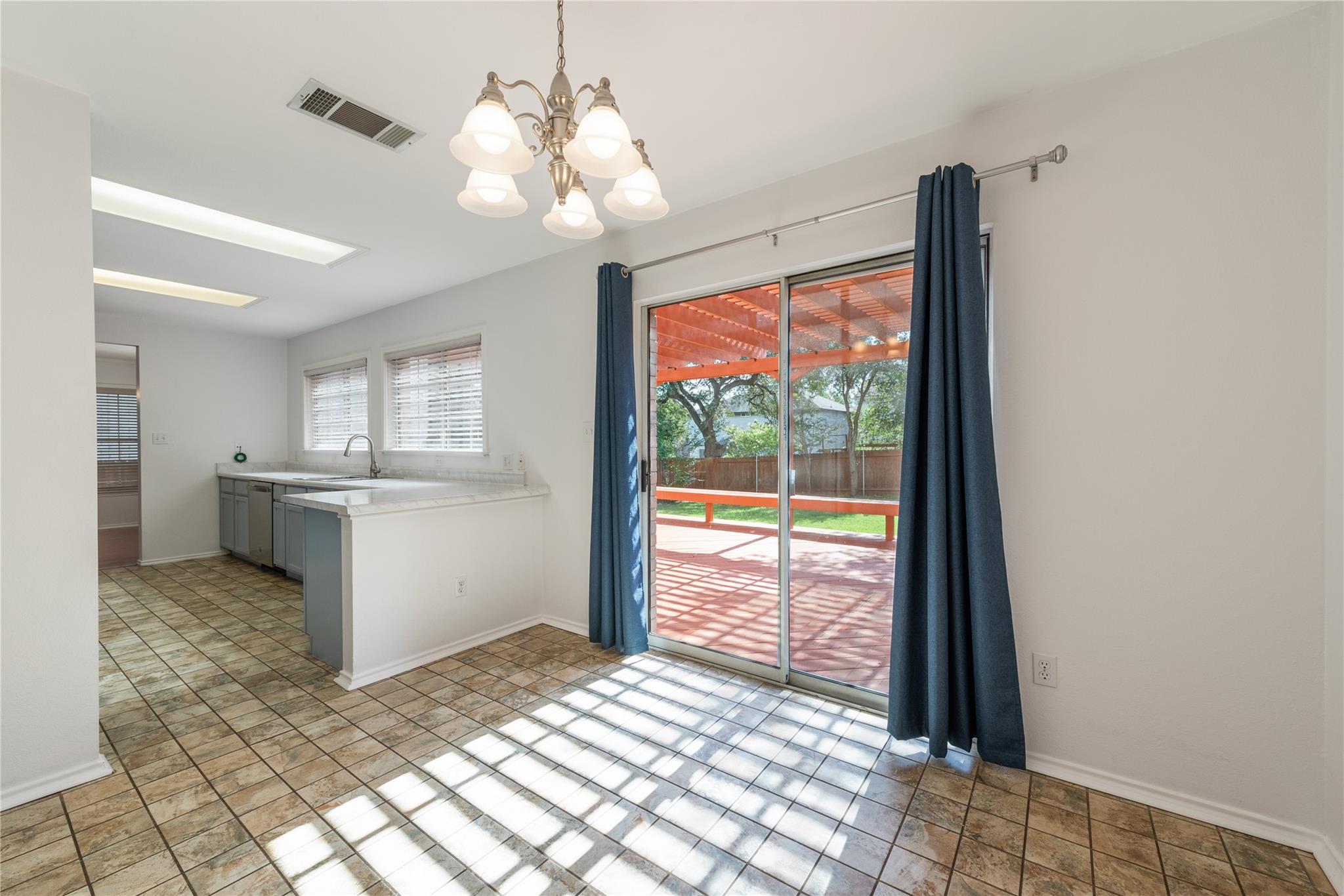 11413 Kingsgate Dr, Austin, TX 78748