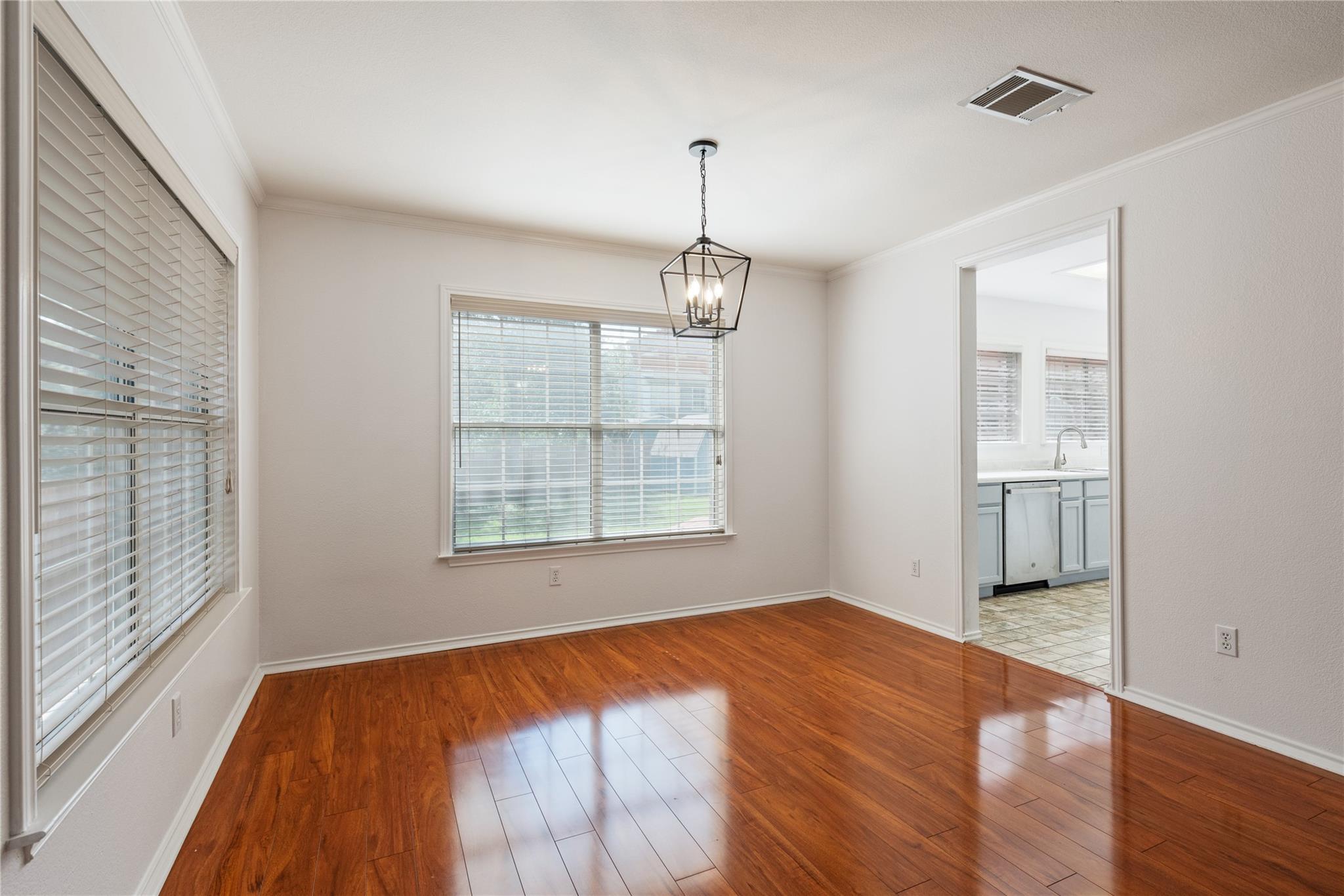 11413 Kingsgate Dr, Austin, TX 78748