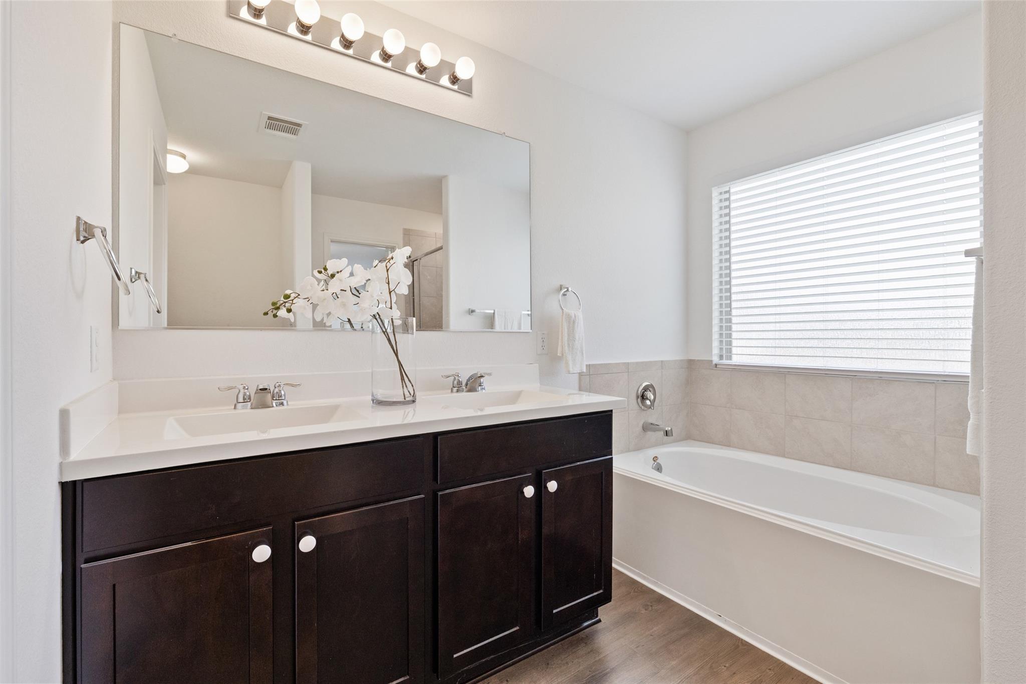 516 Circle Way, Jarrell, TX 76537
