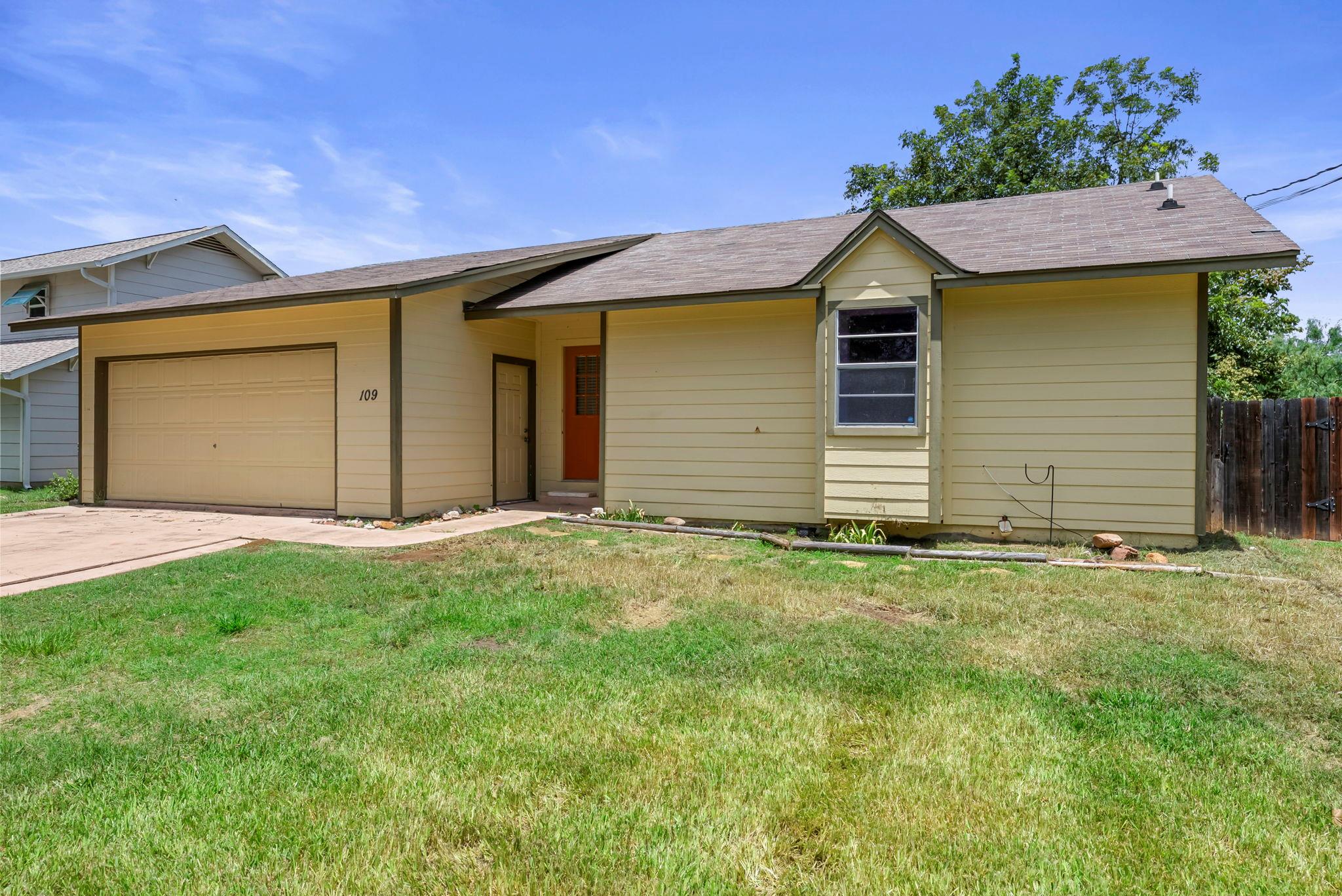 109 Channel Dr, Sunrise Beach, TX 78643