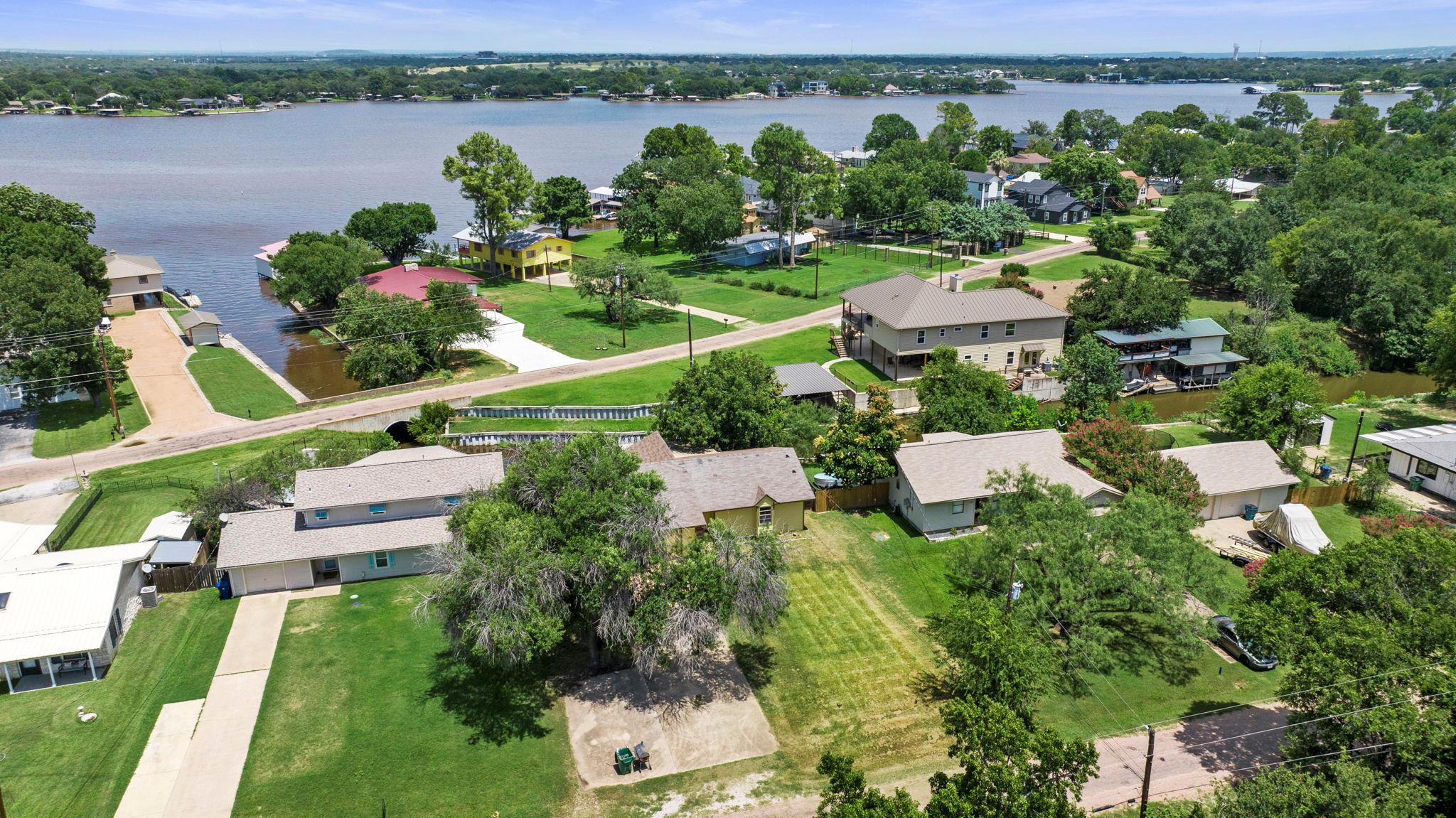 109 Channel Dr, Sunrise Beach, TX 78643