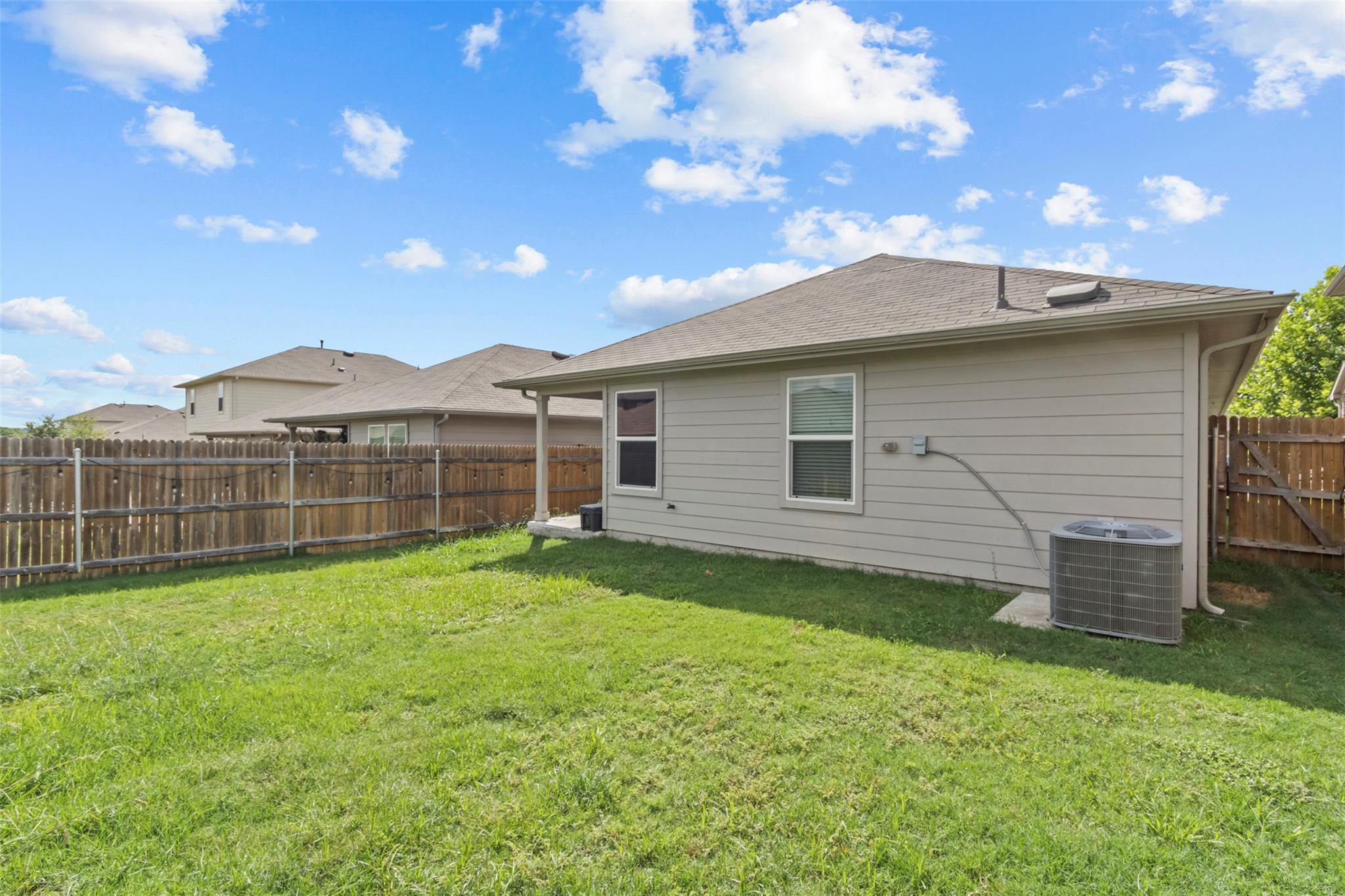 339 Euclid Ln, Kyle, TX 78640