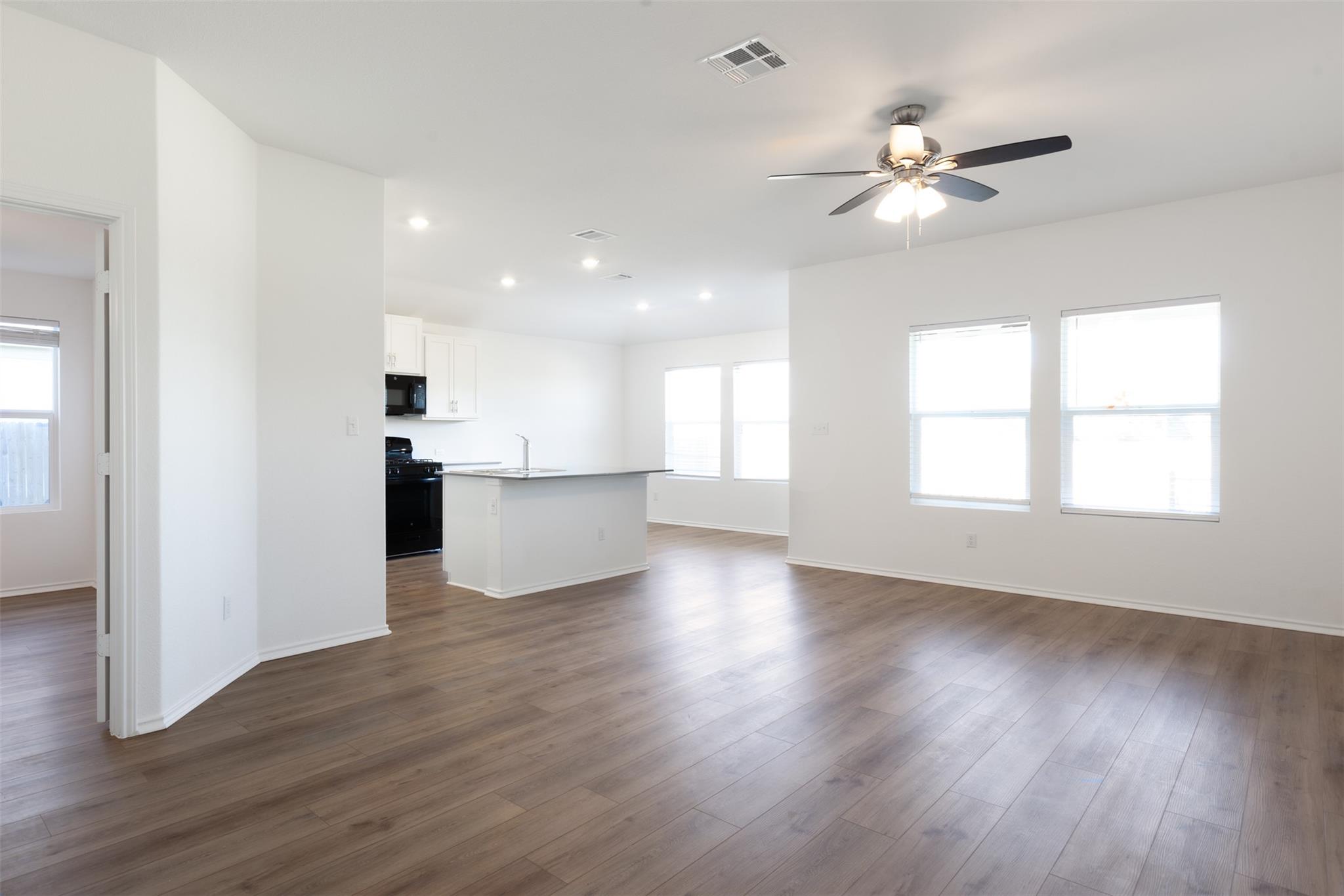 124 Juniper Springs Rd, Kyle, TX 78640