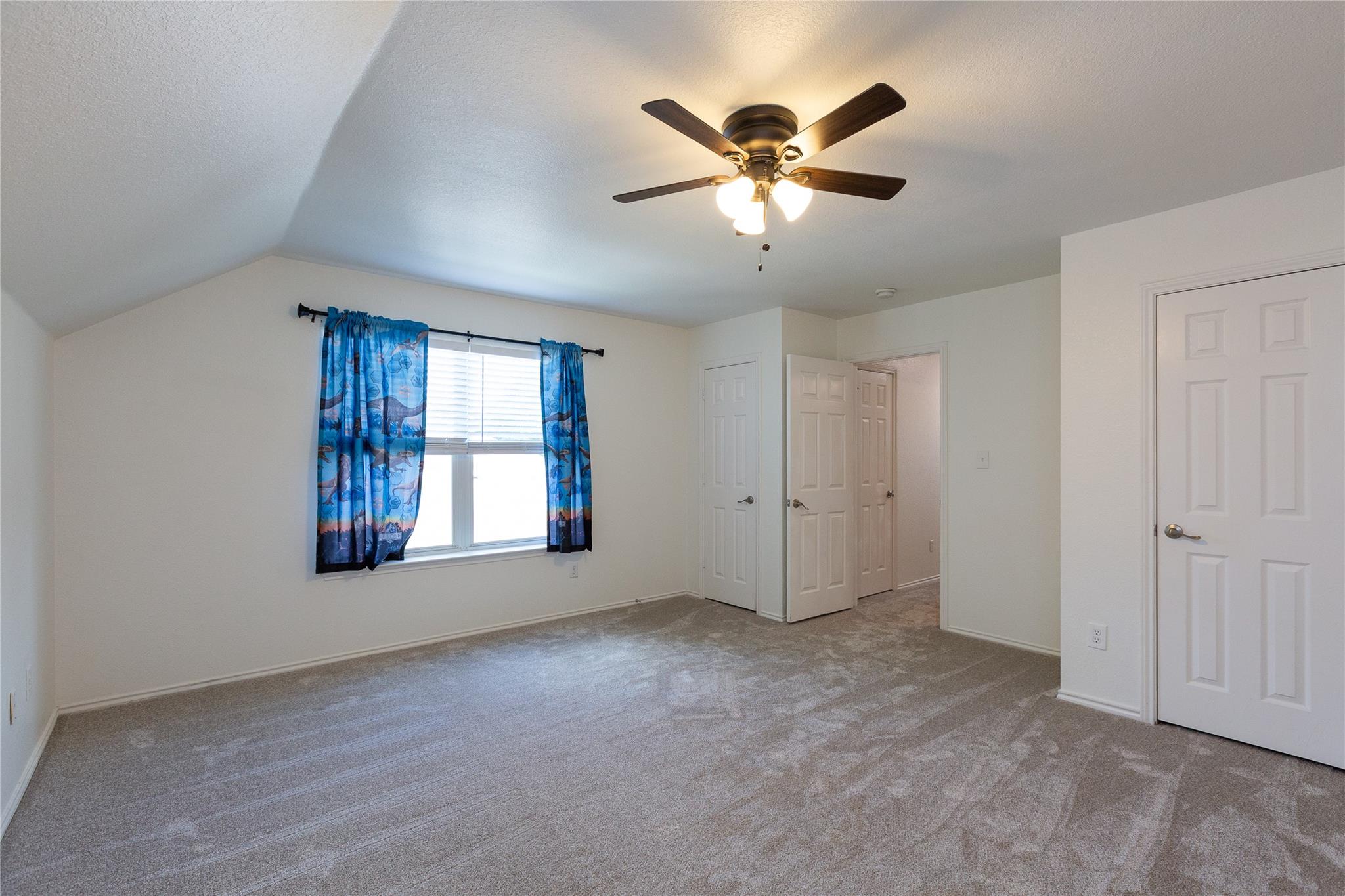 2571 Georgian Dr, Georgetown, TX 78626