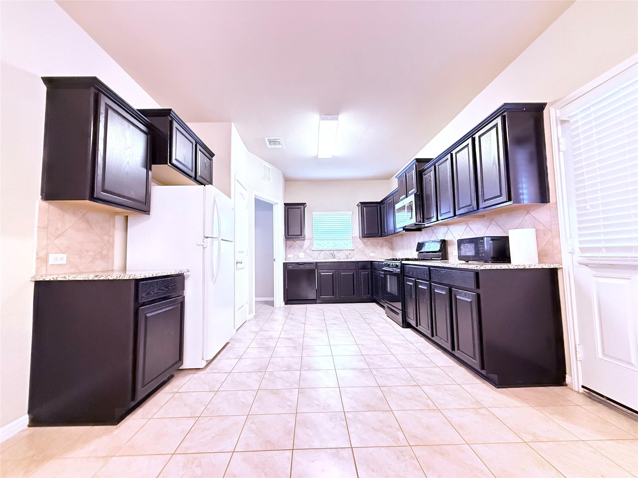 1421 Blake St, Leander, TX 78641