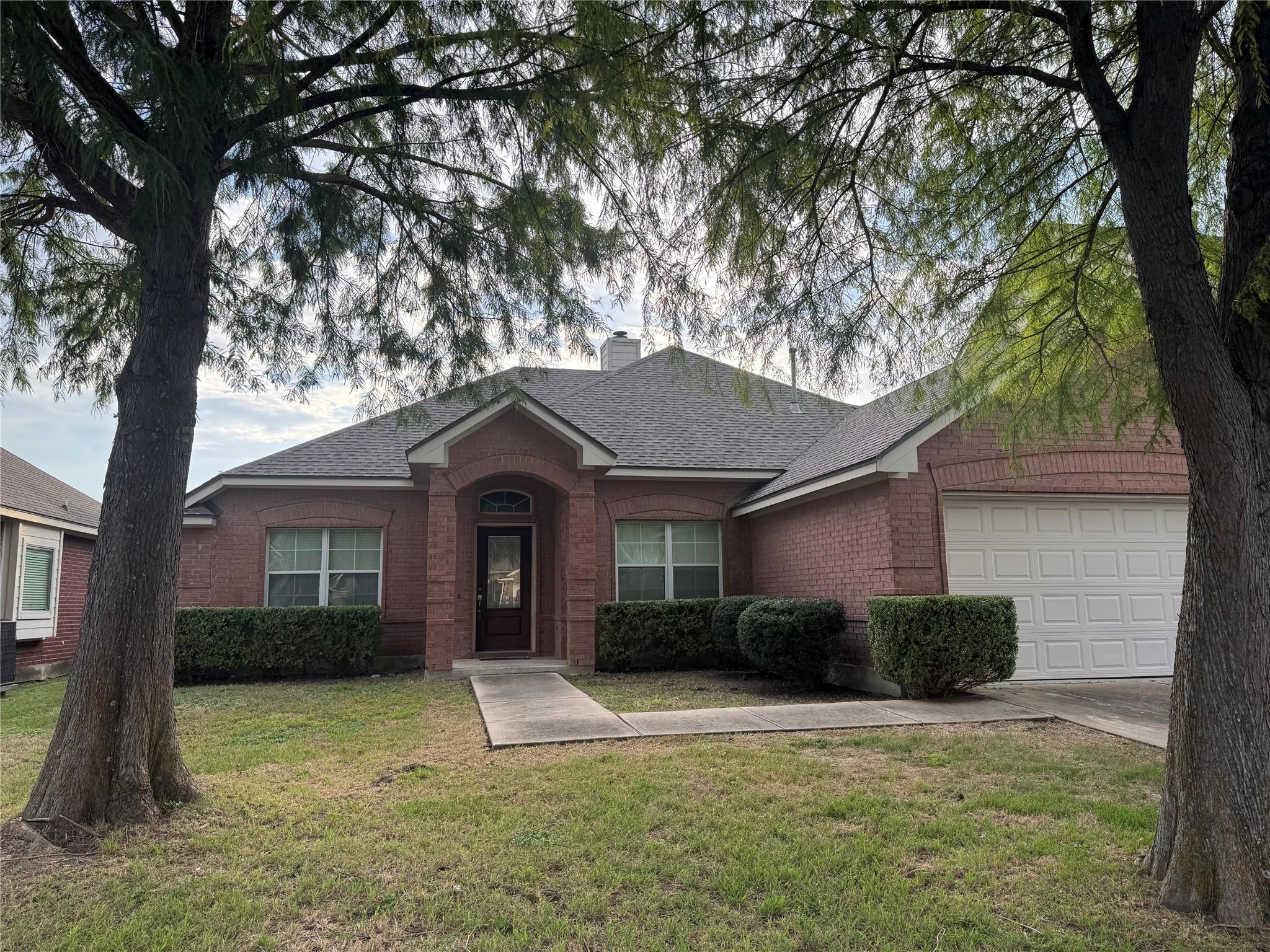3918 Links Ln, Round Rock, TX 78664