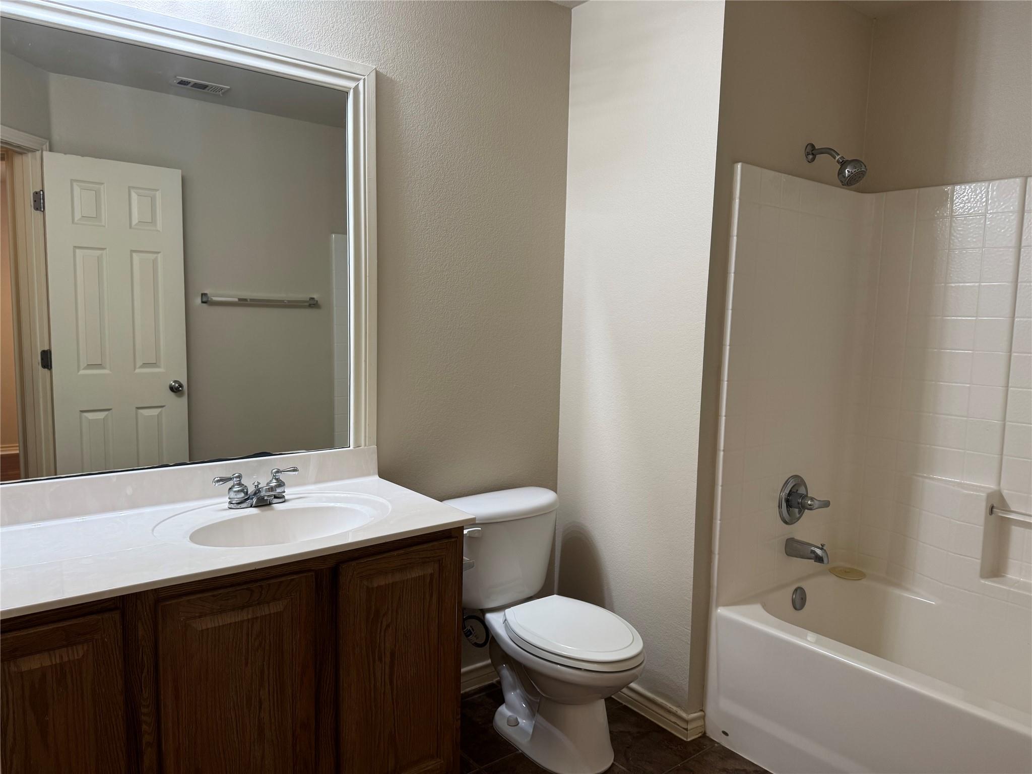 3918 Links Ln, Round Rock, TX 78664