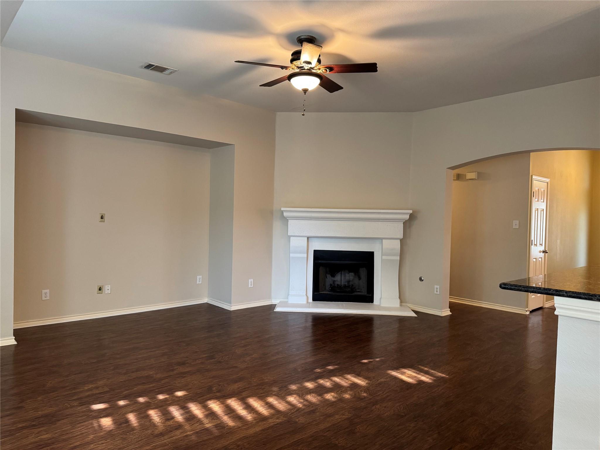 3918 Links Ln, Round Rock, TX 78664