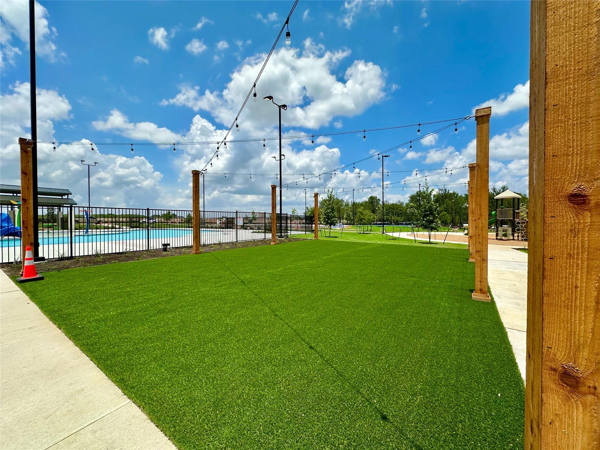149 Gullivers Dr, Elgin, TX 78621