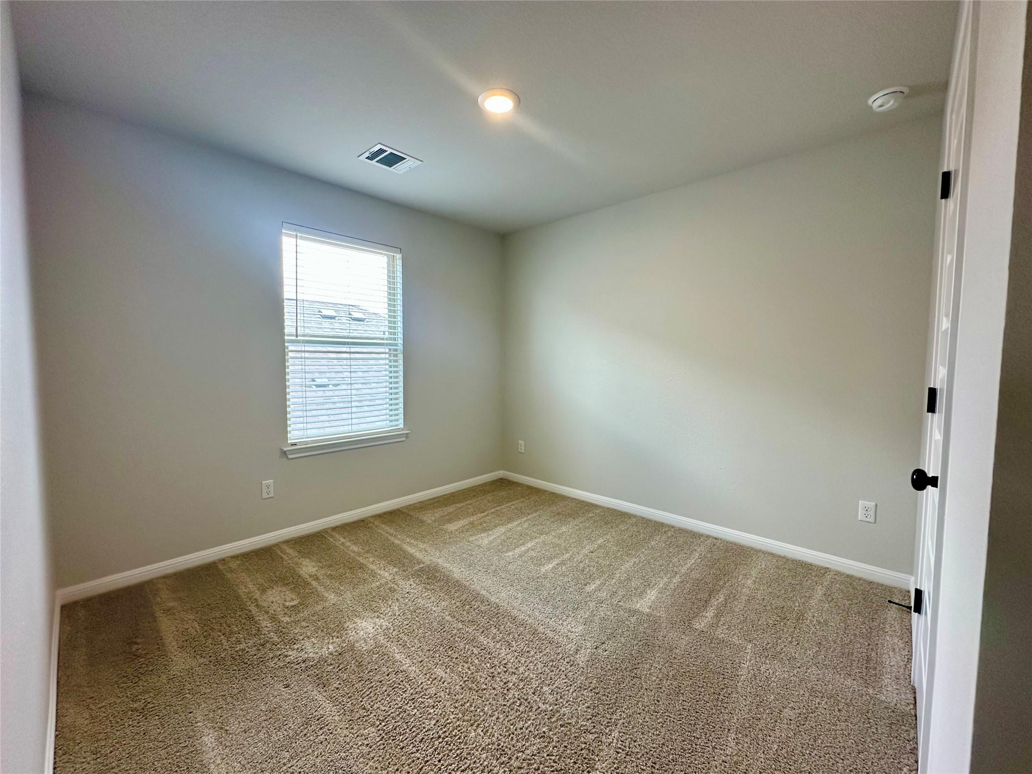 149 Gullivers Dr, Elgin, TX 78621