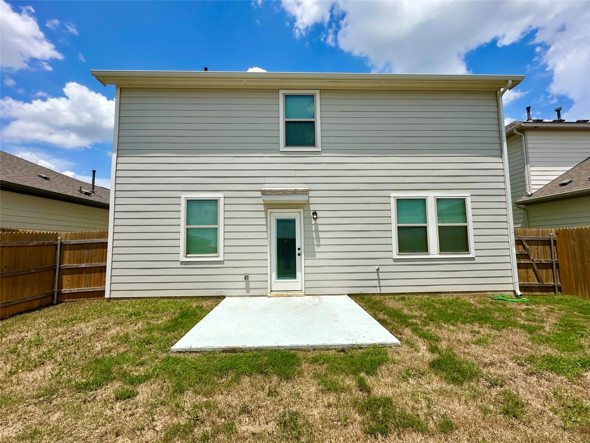 149 Gullivers Dr, Elgin, TX 78621