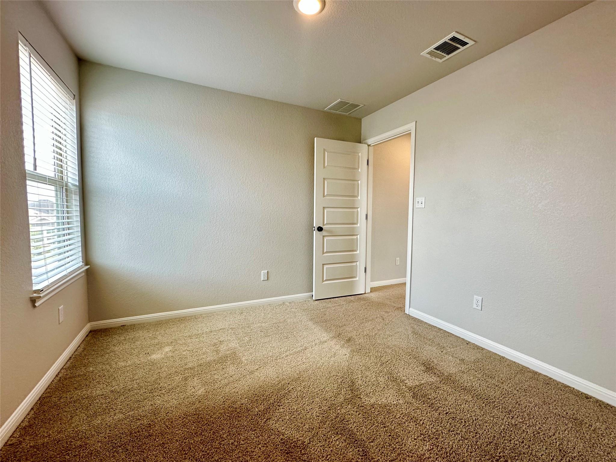 149 Gullivers Dr, Elgin, TX 78621