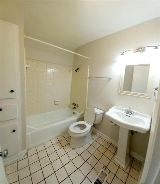 2800 Westhill Dr # 103, Austin, TX 78704