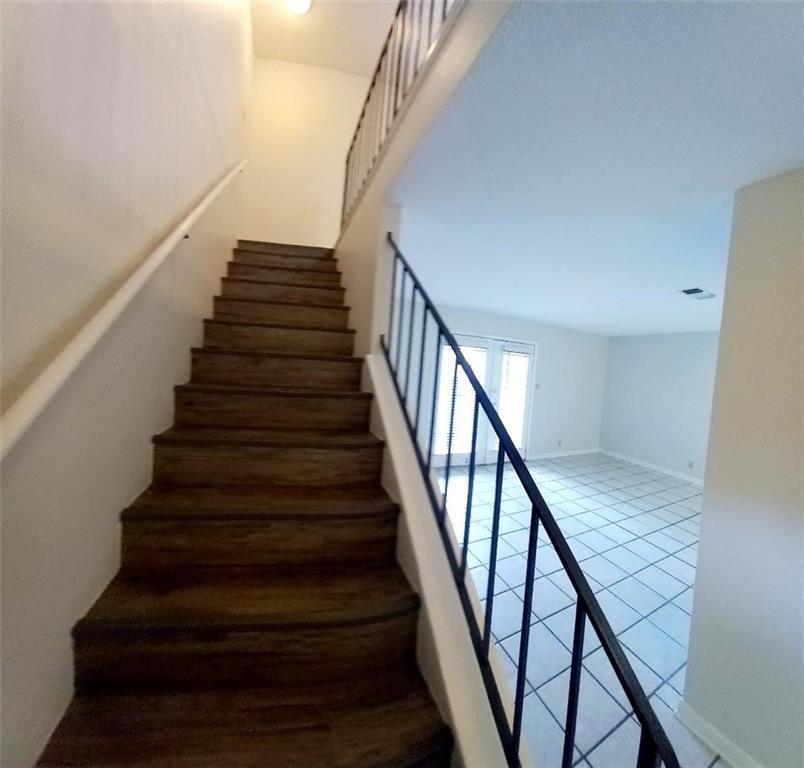 2800 Westhill Dr # 103, Austin, TX 78704