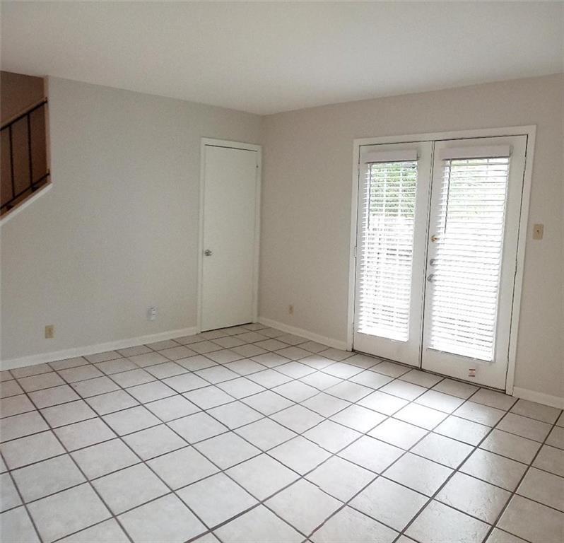 2800 Westhill Dr # 103, Austin, TX 78704