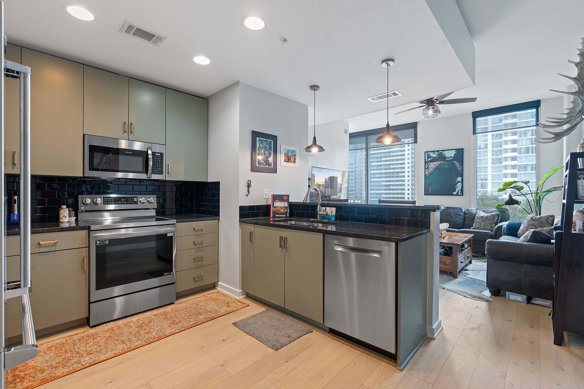 360 Nueces St # 1108, Austin, TX 78701