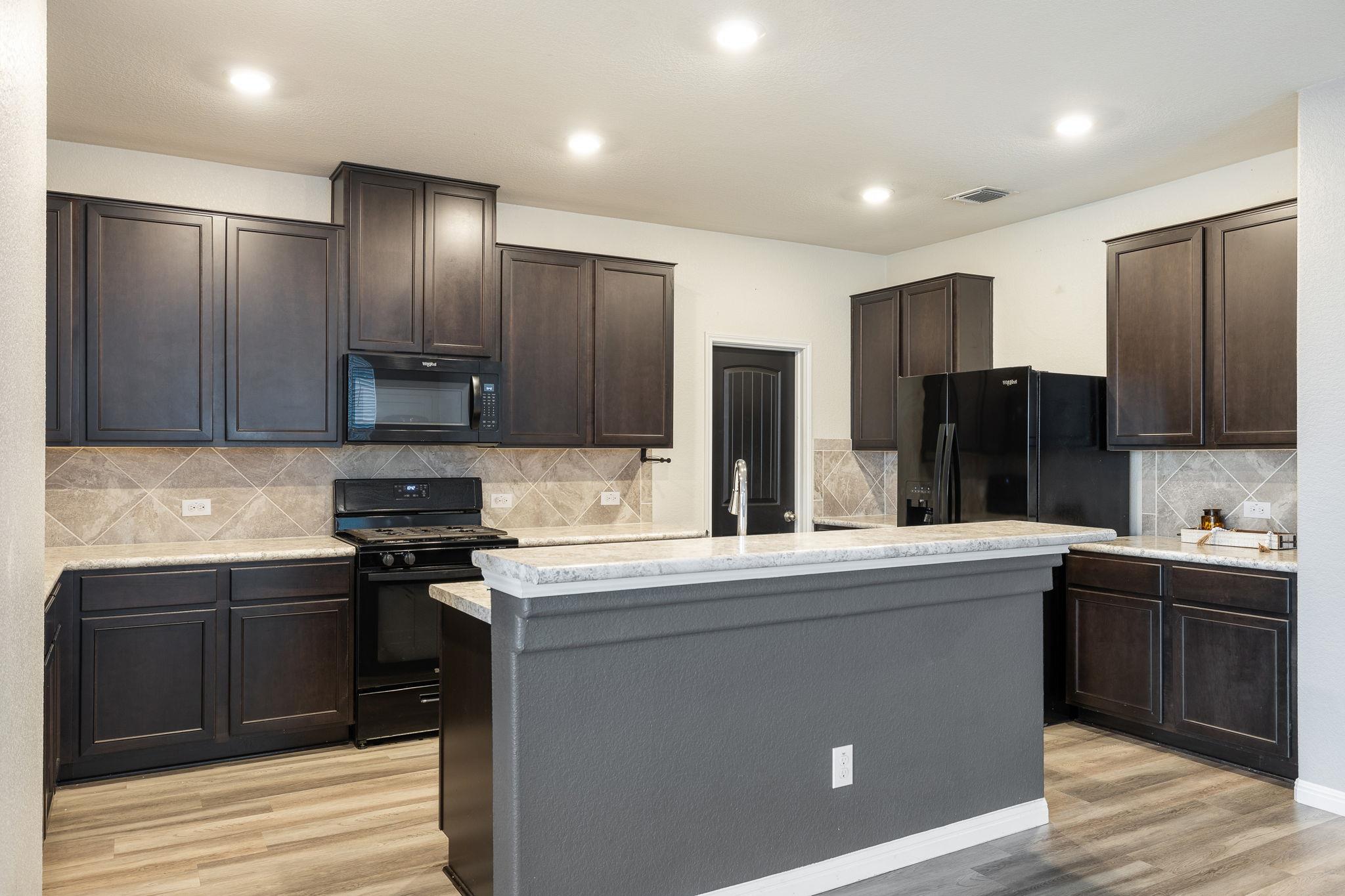 6285 Mantalcino Dr, Round Rock, TX 78665