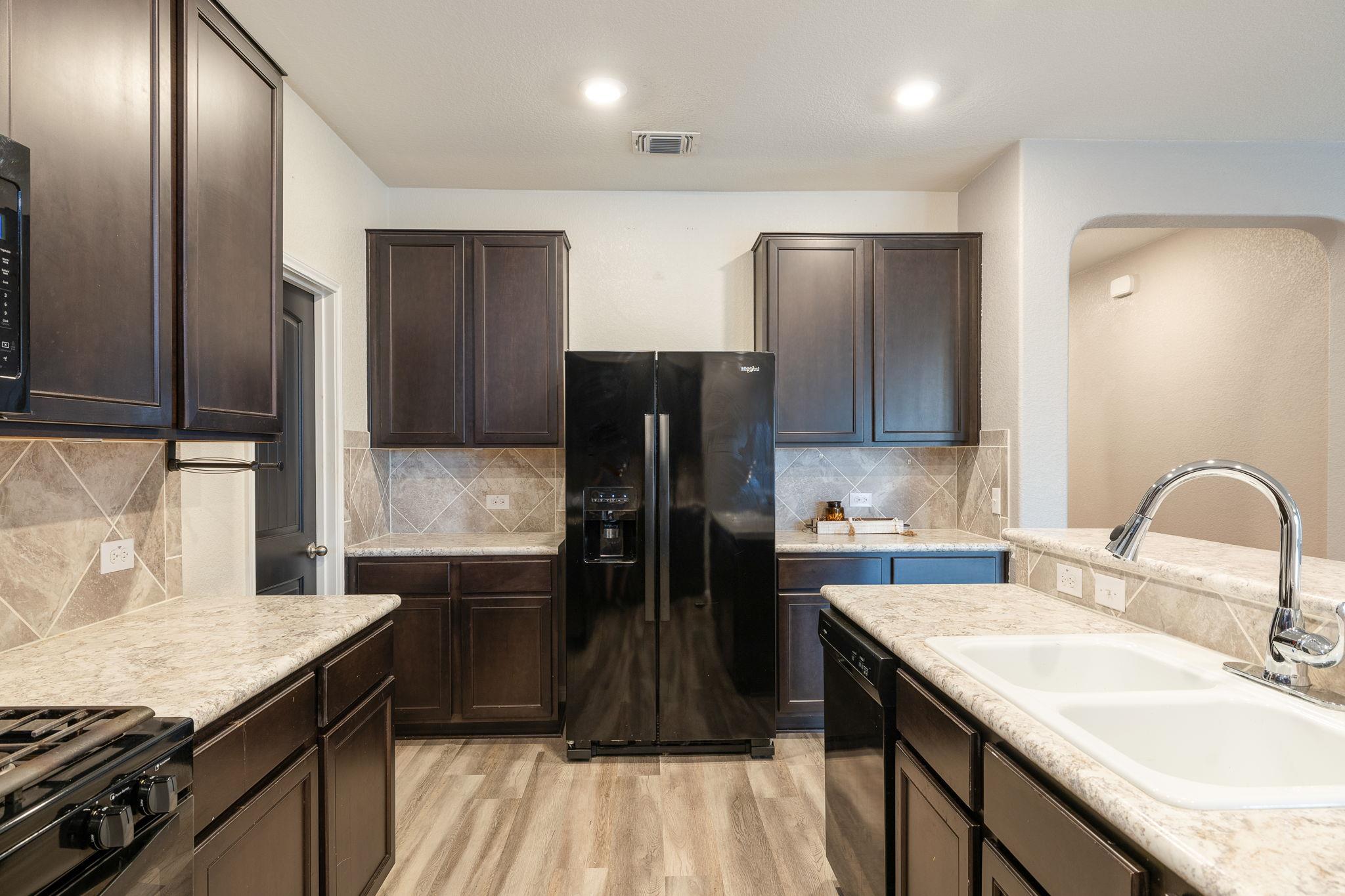 6285 Mantalcino Dr, Round Rock, TX 78665