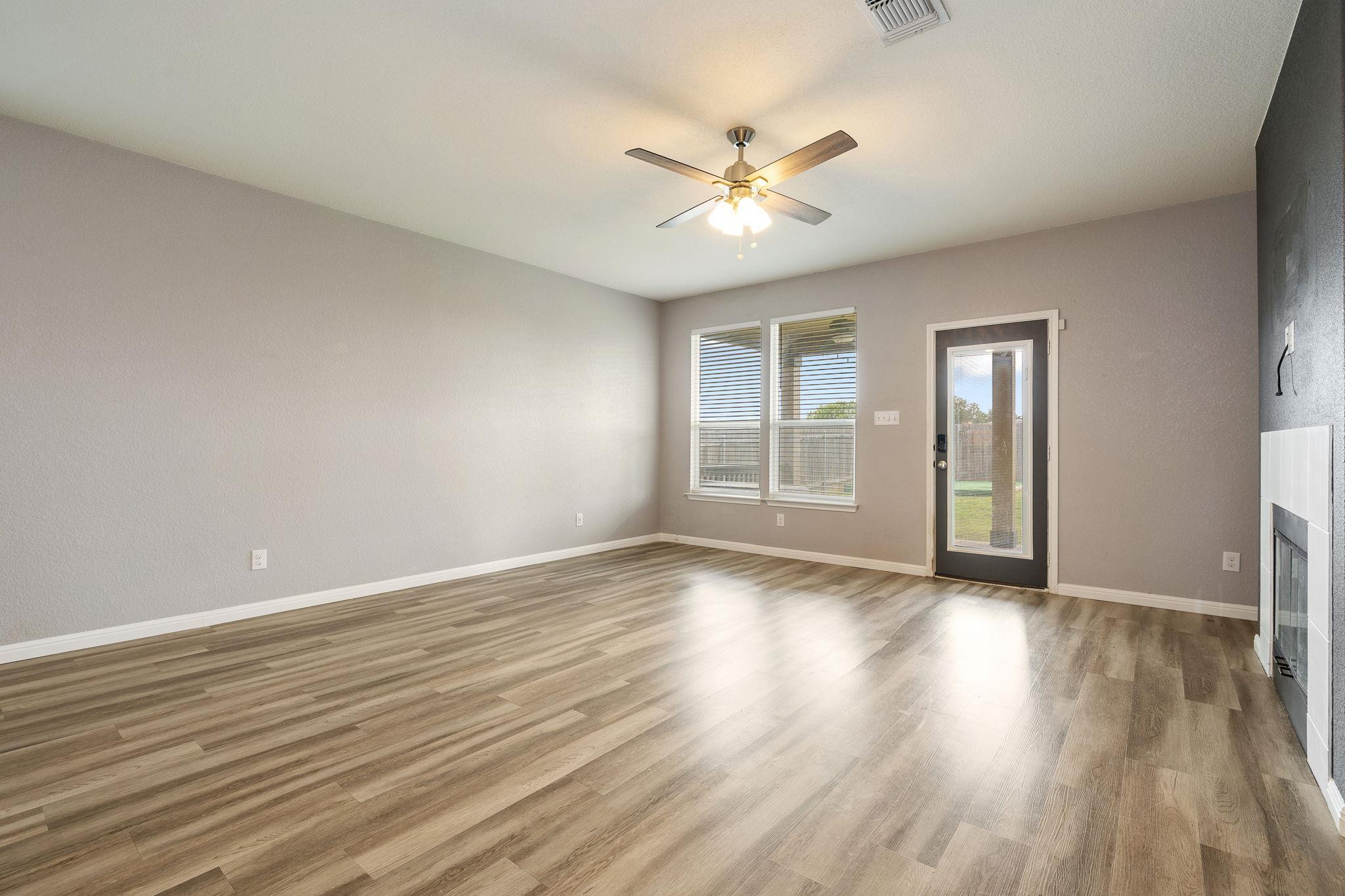 6285 Mantalcino Dr, Round Rock, TX 78665