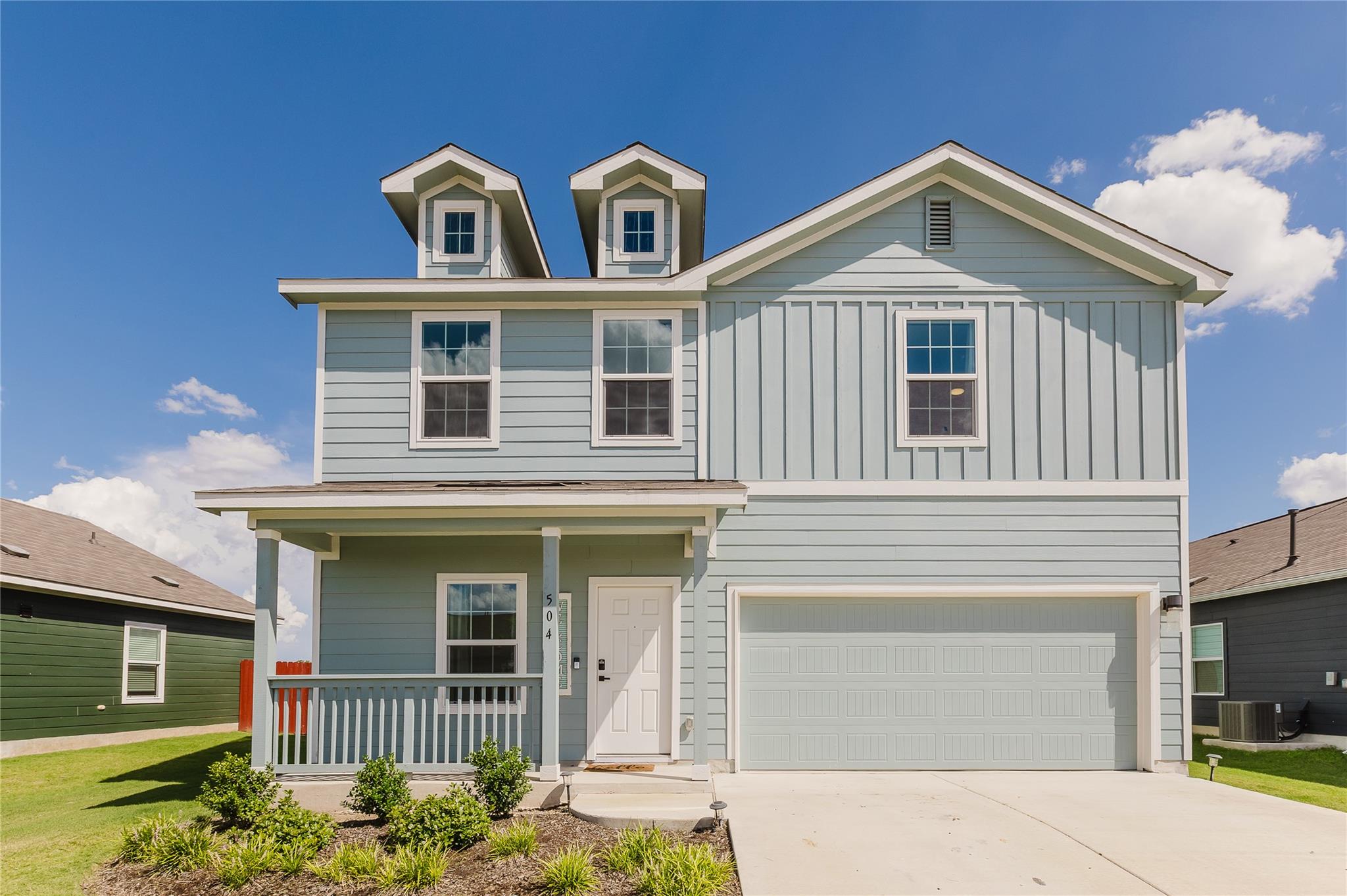 504 N Thunderstorm Ave, Lockhart, TX 78644