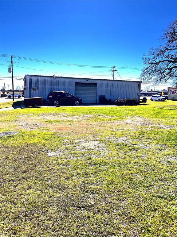 1608 W Cameron Ave, Rockdale, TX 76567