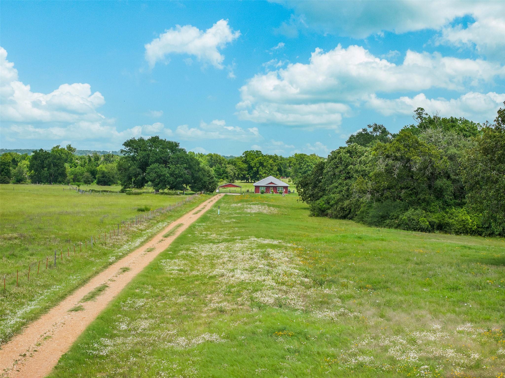 1122 County Road 344 Rd, Lexington, TX 78947