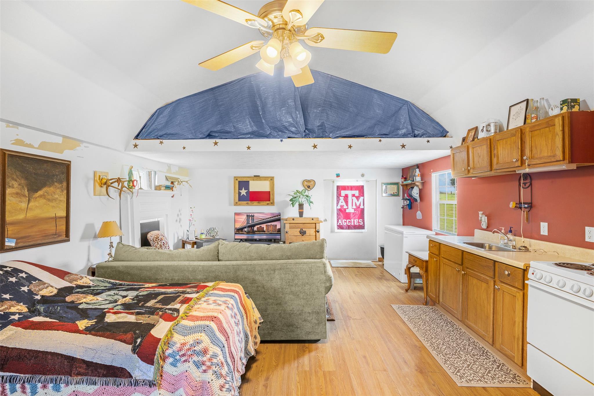 1122 County Road 344 Rd, Lexington, TX 78947