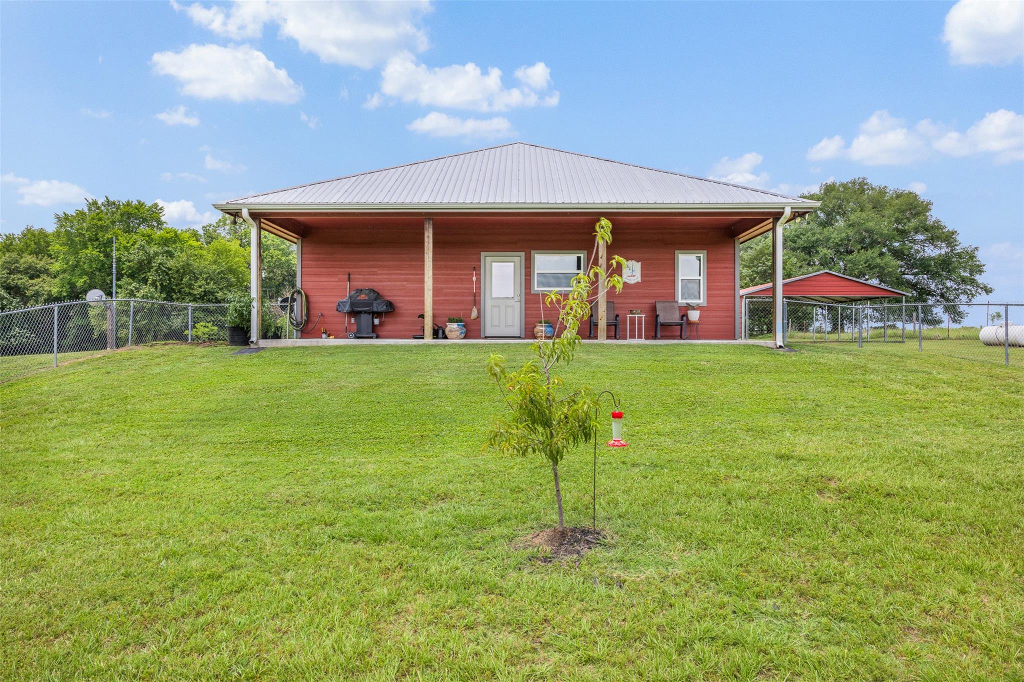 1122 County Road 344 Rd, Lexington, TX 78947