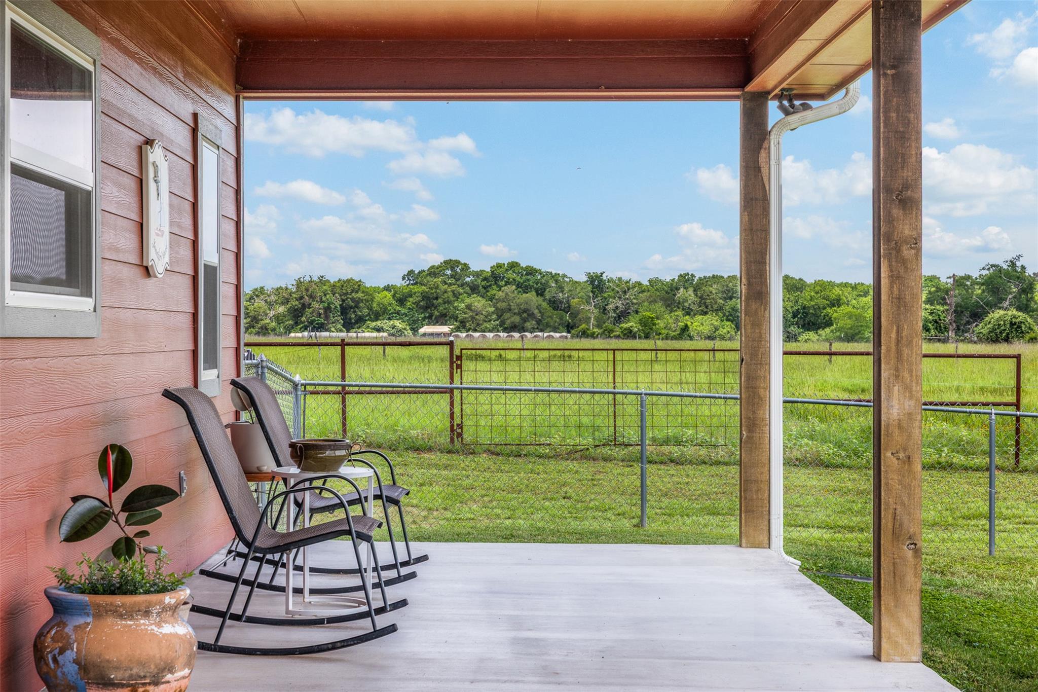 1122 County Road 344 Rd, Lexington, TX 78947