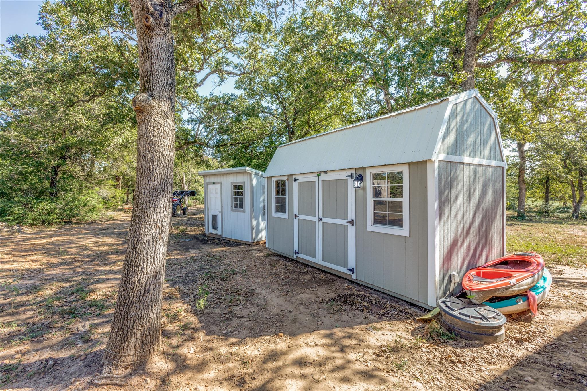 157 Cricket Hollow Ln, Smithville, TX 78957