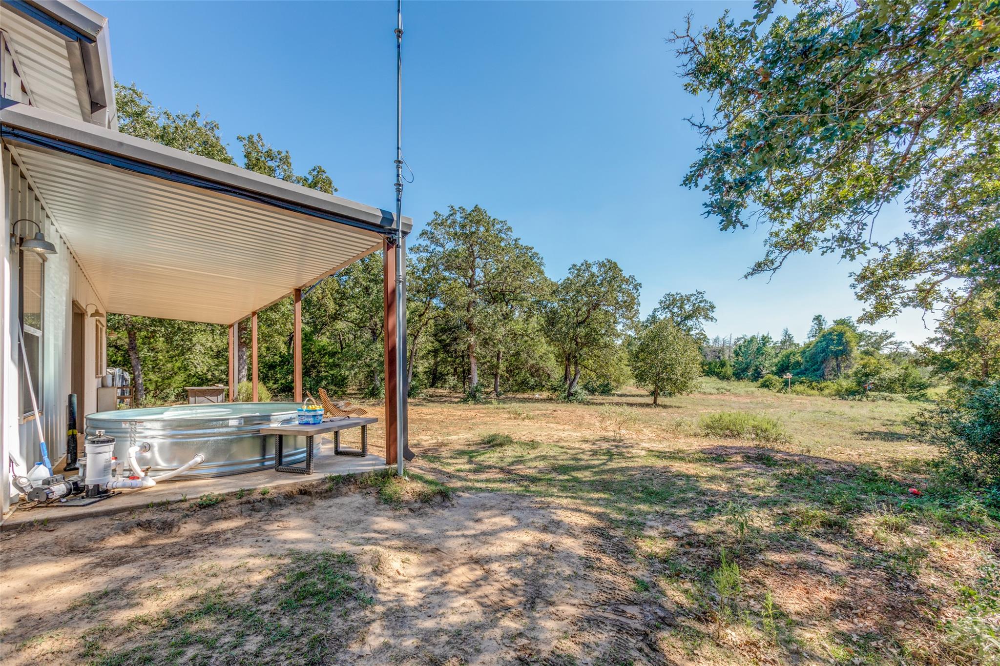 157 Cricket Hollow Ln, Smithville, TX 78957