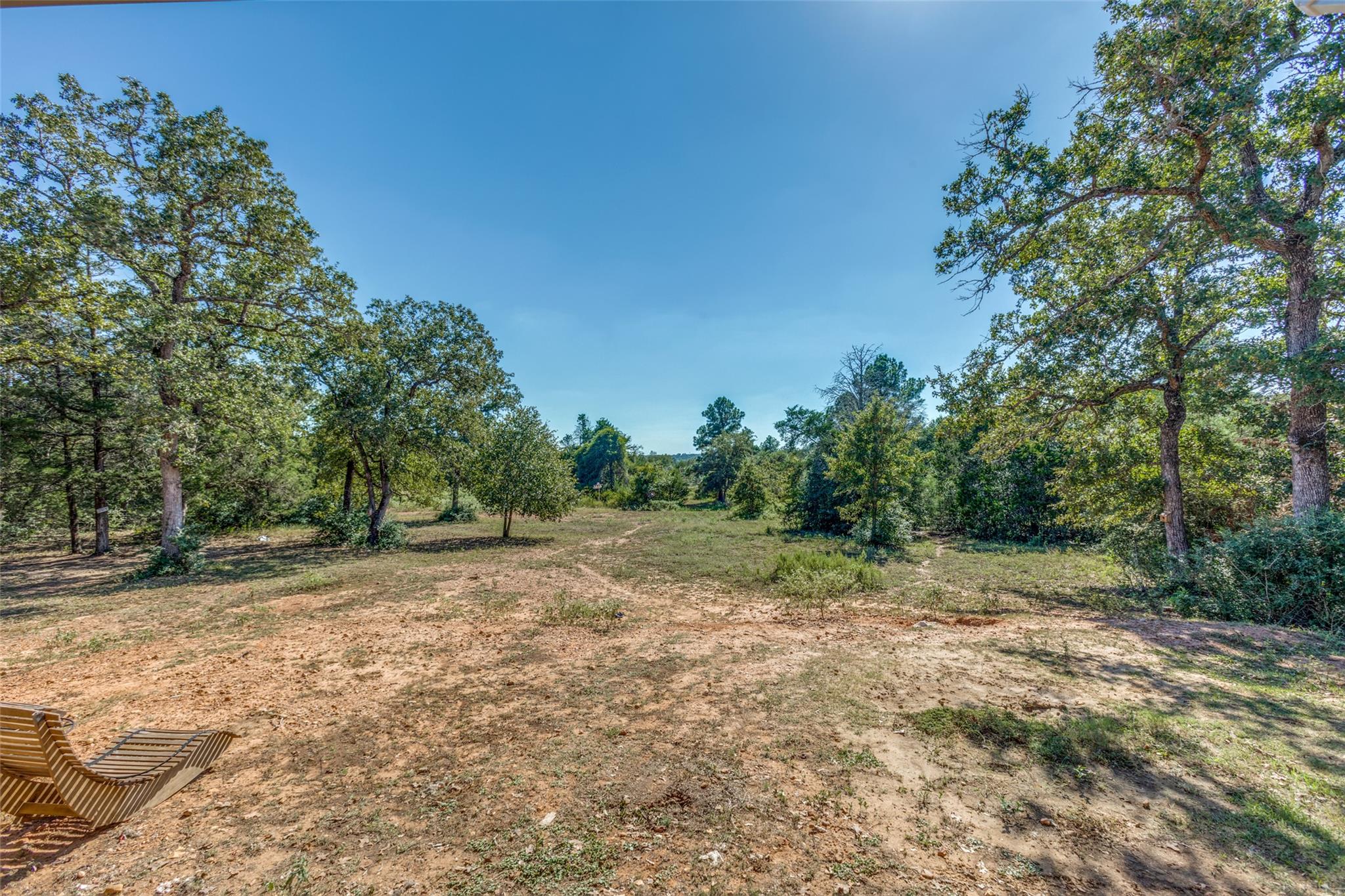 157 Cricket Hollow Ln, Smithville, TX 78957