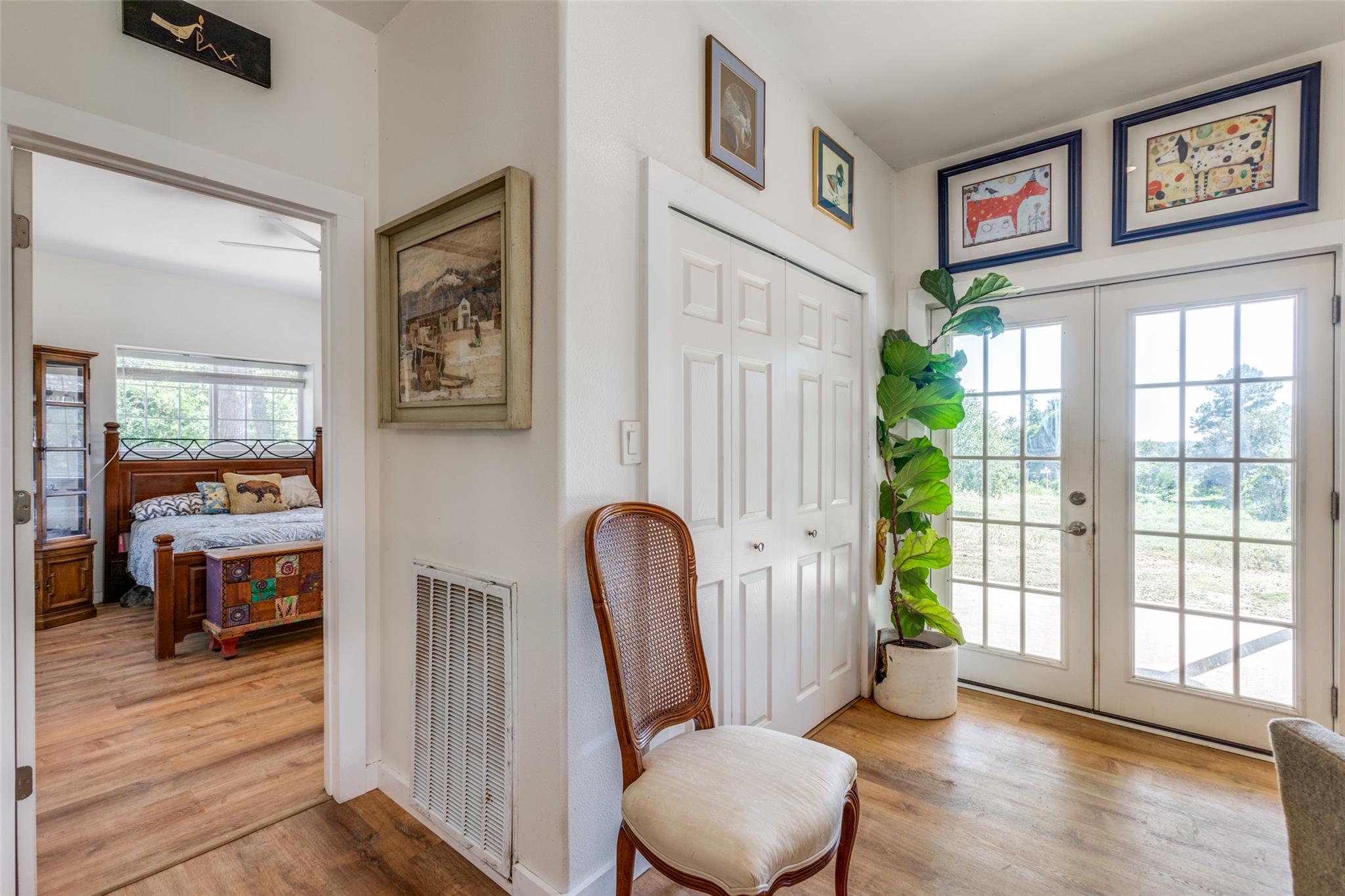 157 Cricket Hollow Ln, Smithville, TX 78957