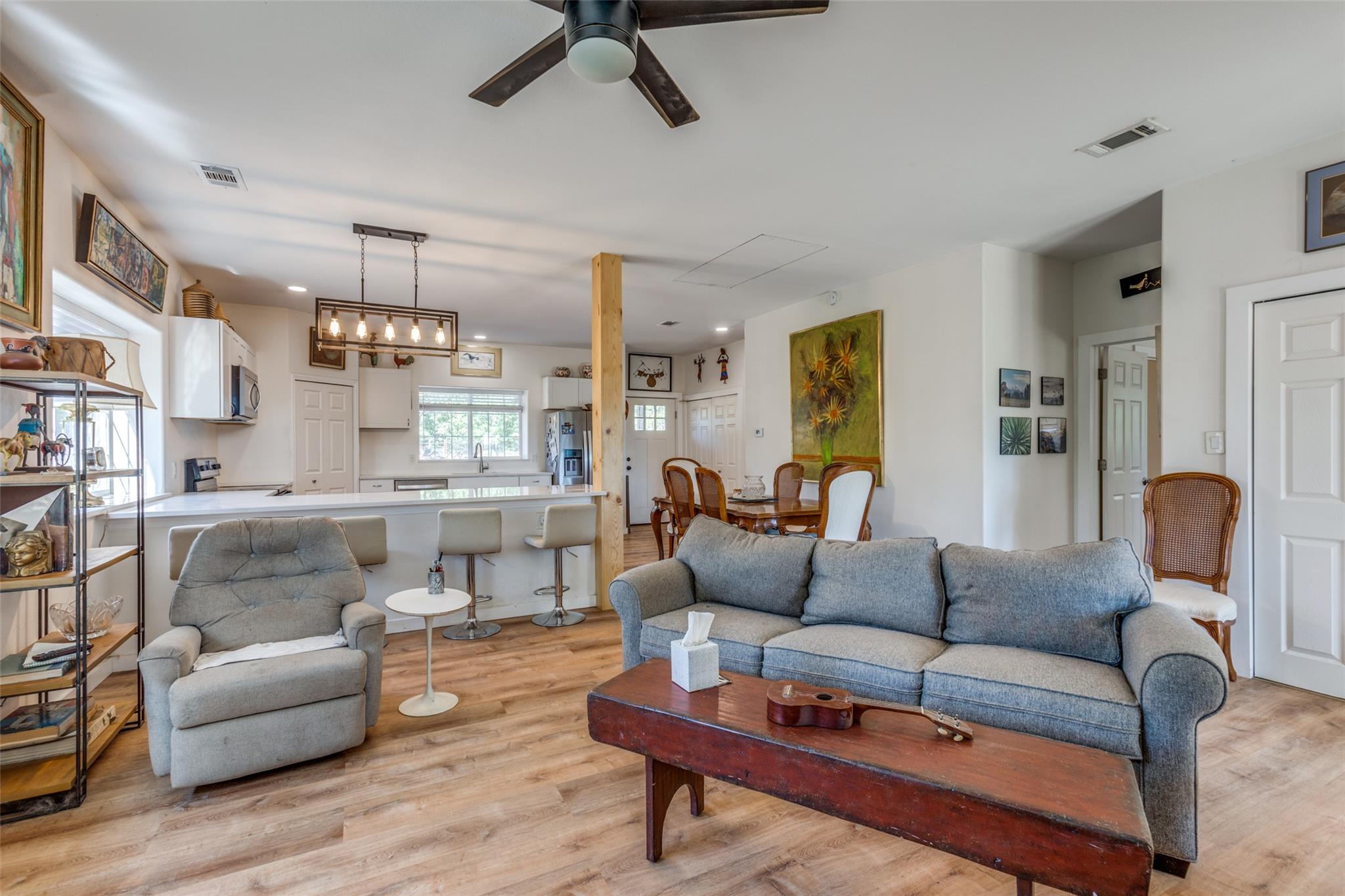 157 Cricket Hollow Ln, Smithville, TX 78957