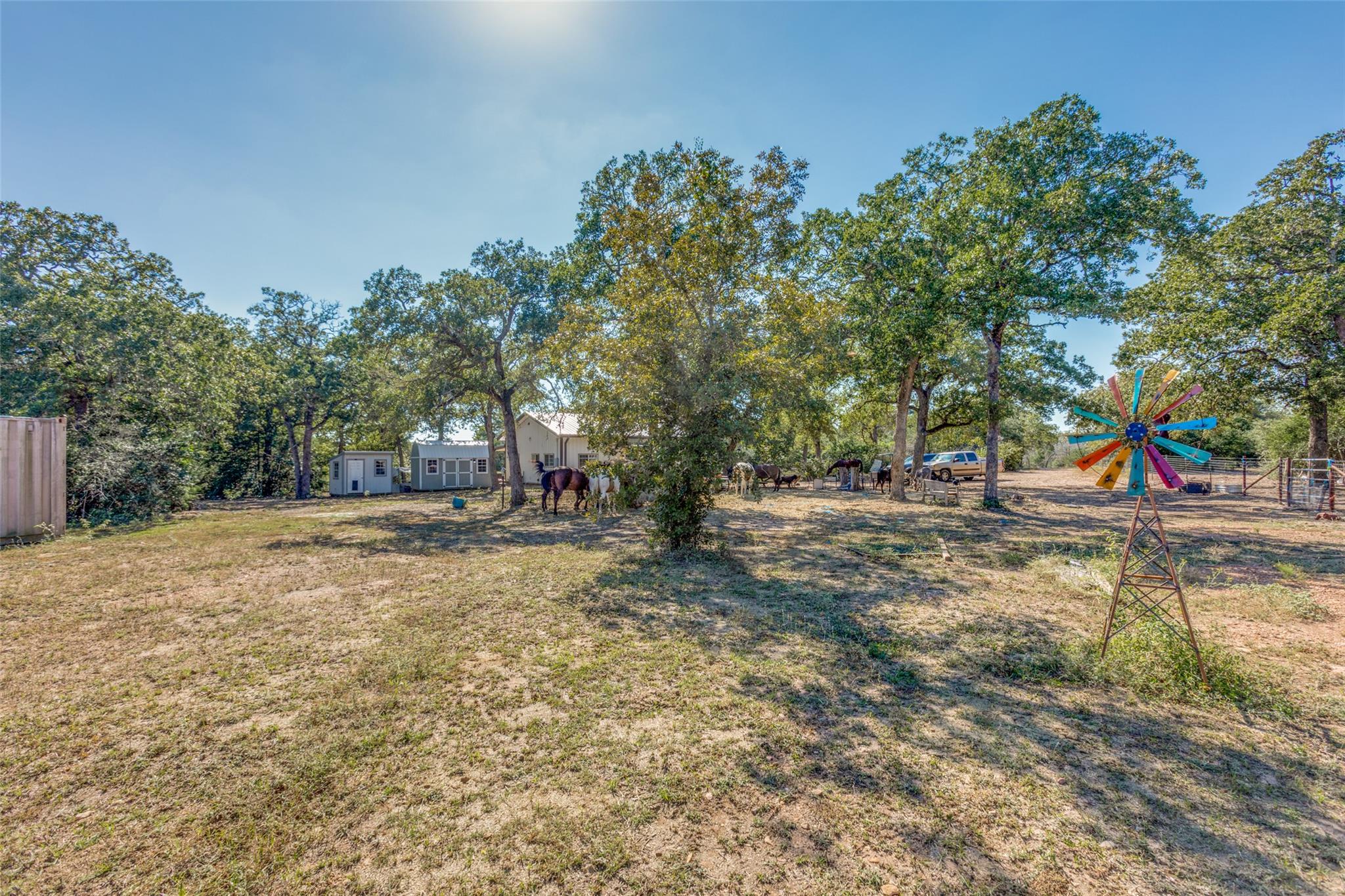 157 Cricket Hollow Ln, Smithville, TX 78957