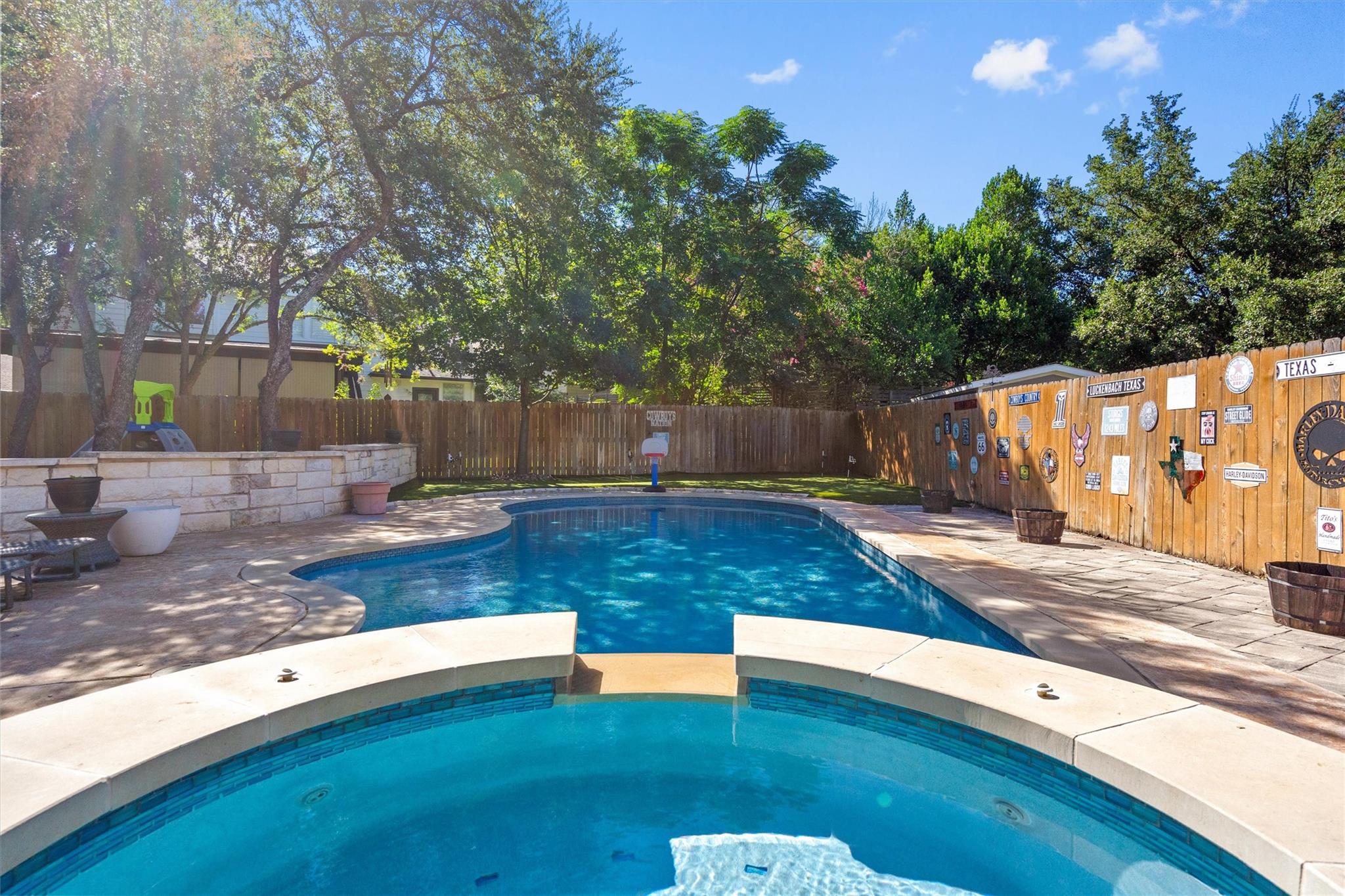 16001 Mickey Dr, Austin, TX 78717