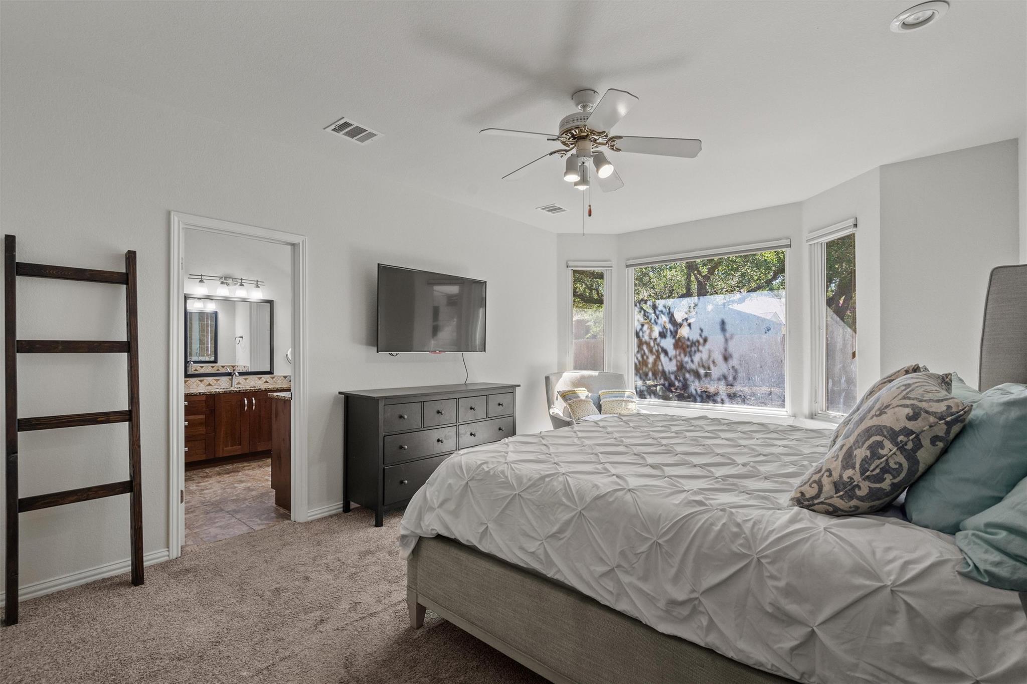 16001 Mickey Dr, Austin, TX 78717