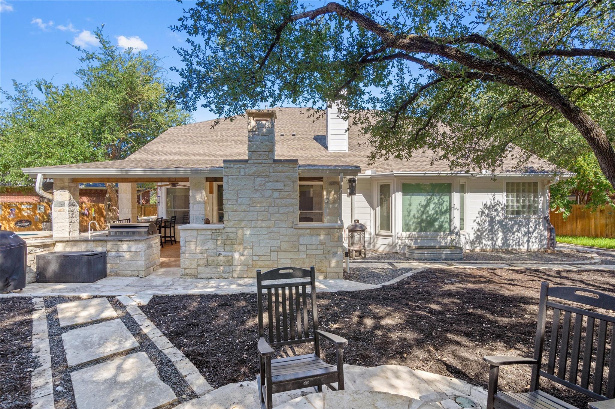 16001 Mickey Dr, Austin, TX 78717